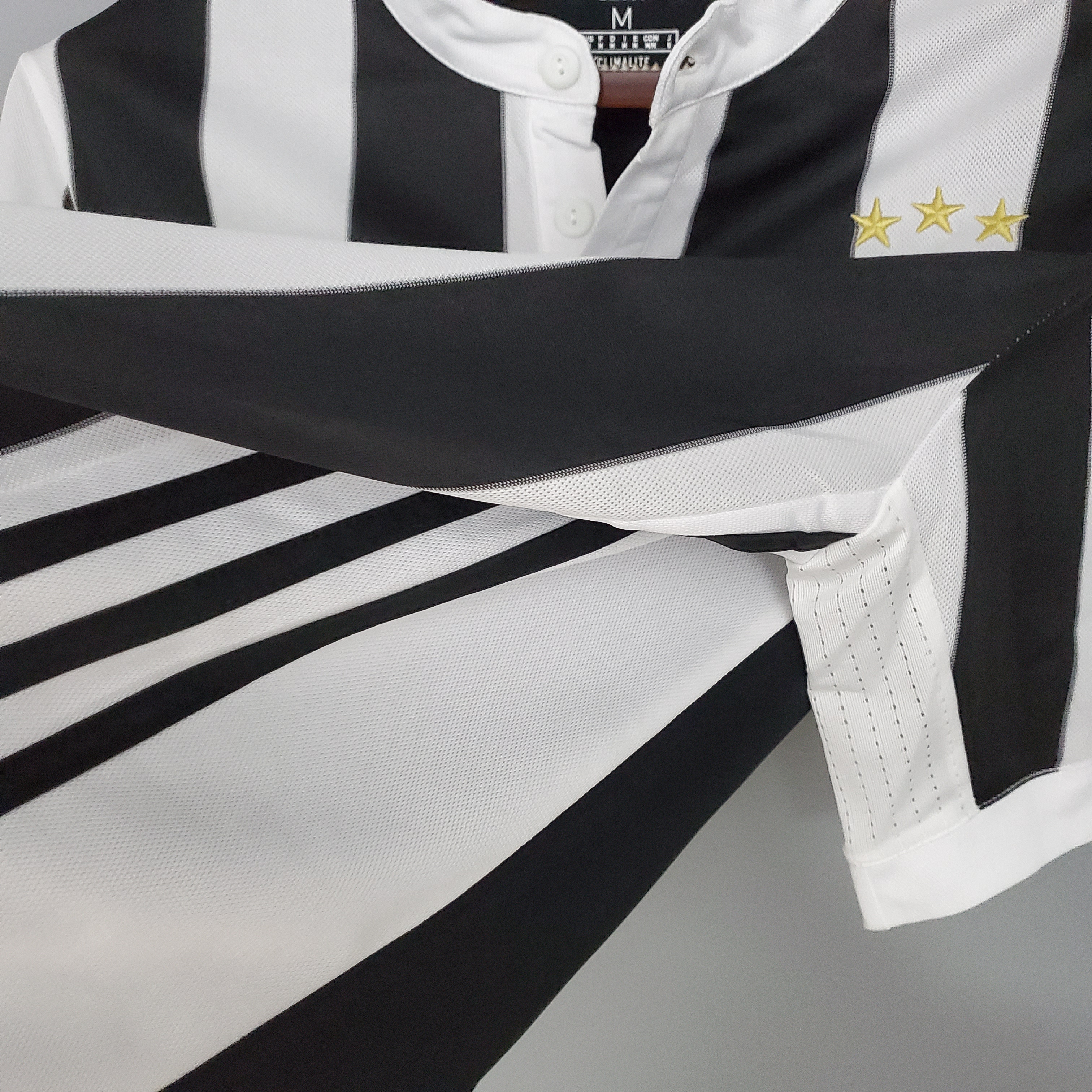 AlphaJersey-Retro Juventus 2017-18 Home Stadium Jersey