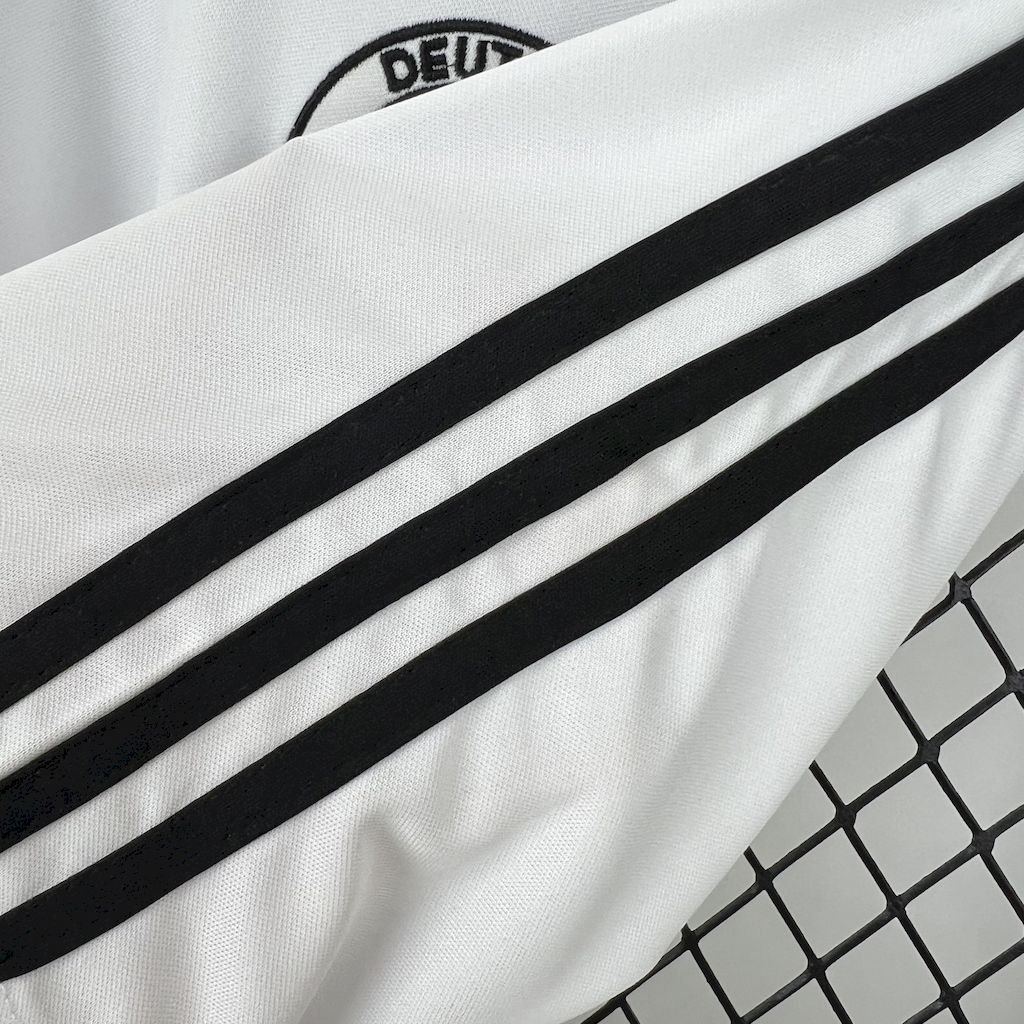 AlphaJersey-Retro Germany 1982 Home Jersey