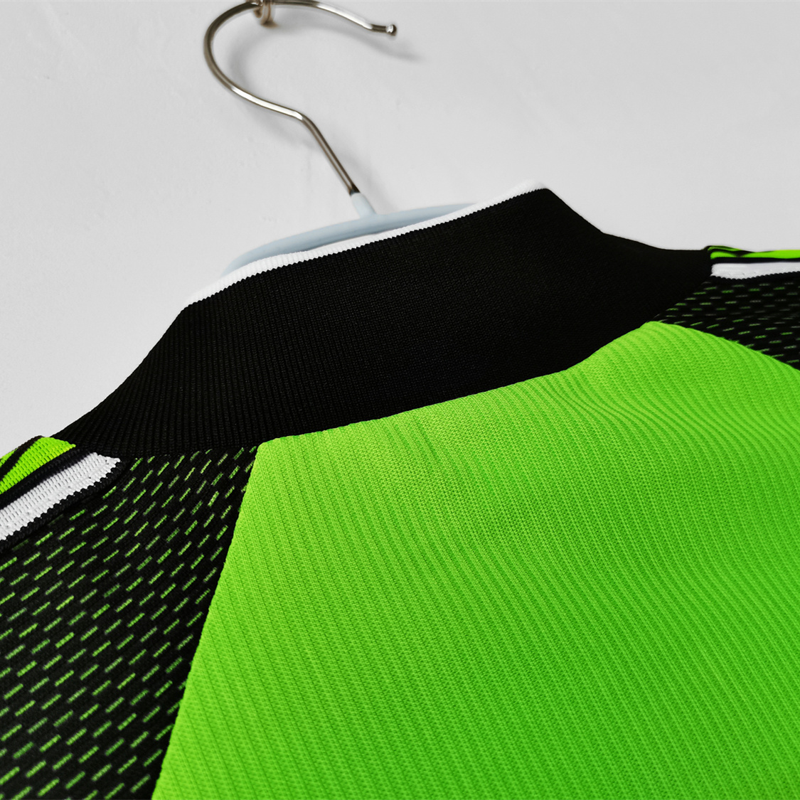 AlphaJersey-Retro Manchester United 98-99 Green Goalkeeper Long Sleeve Jersey