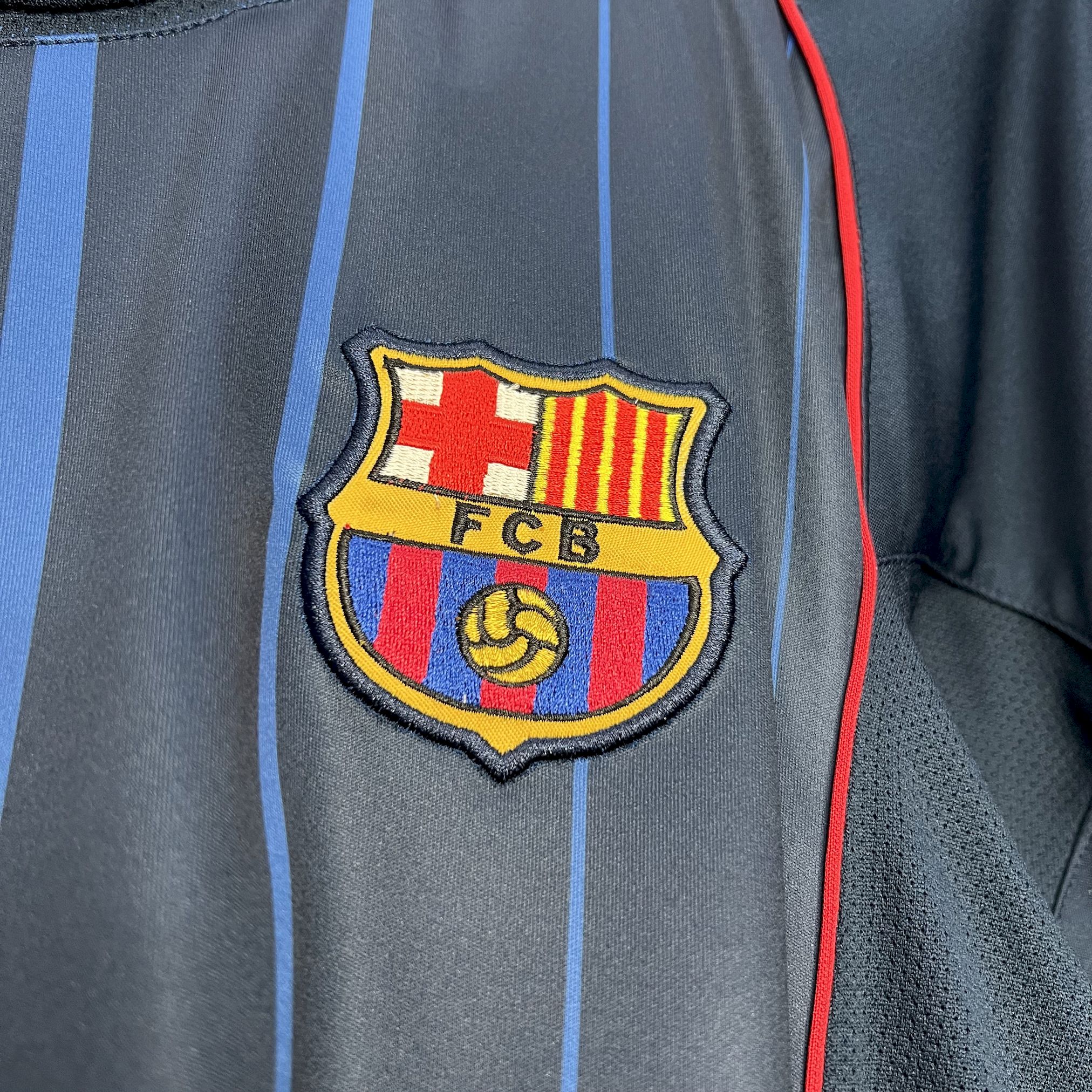 AlphaJersey-Retro Barcelona 04-05 Away Jersey
