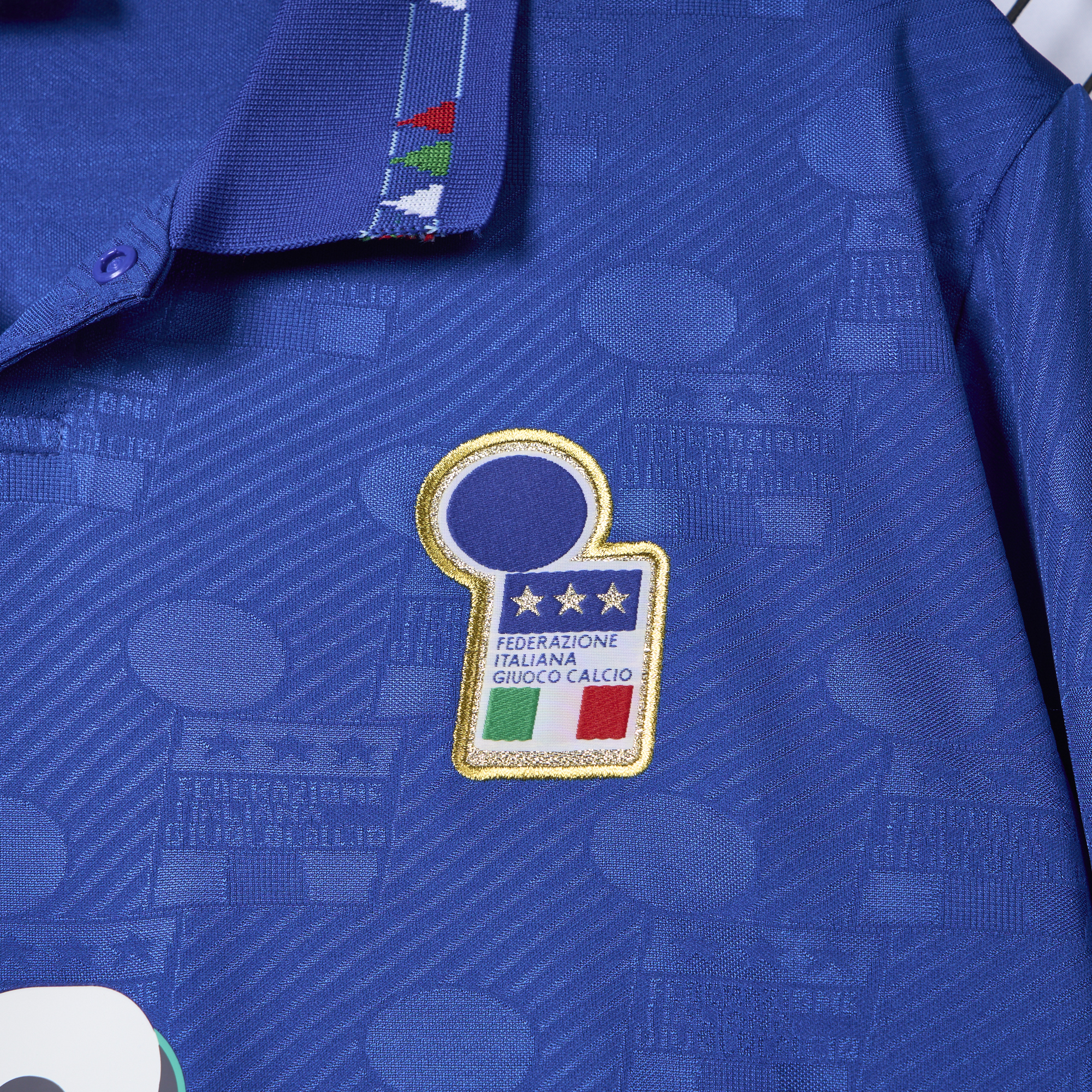AlphaJersey-Retro Italy 1994 Home Stadium Jersey