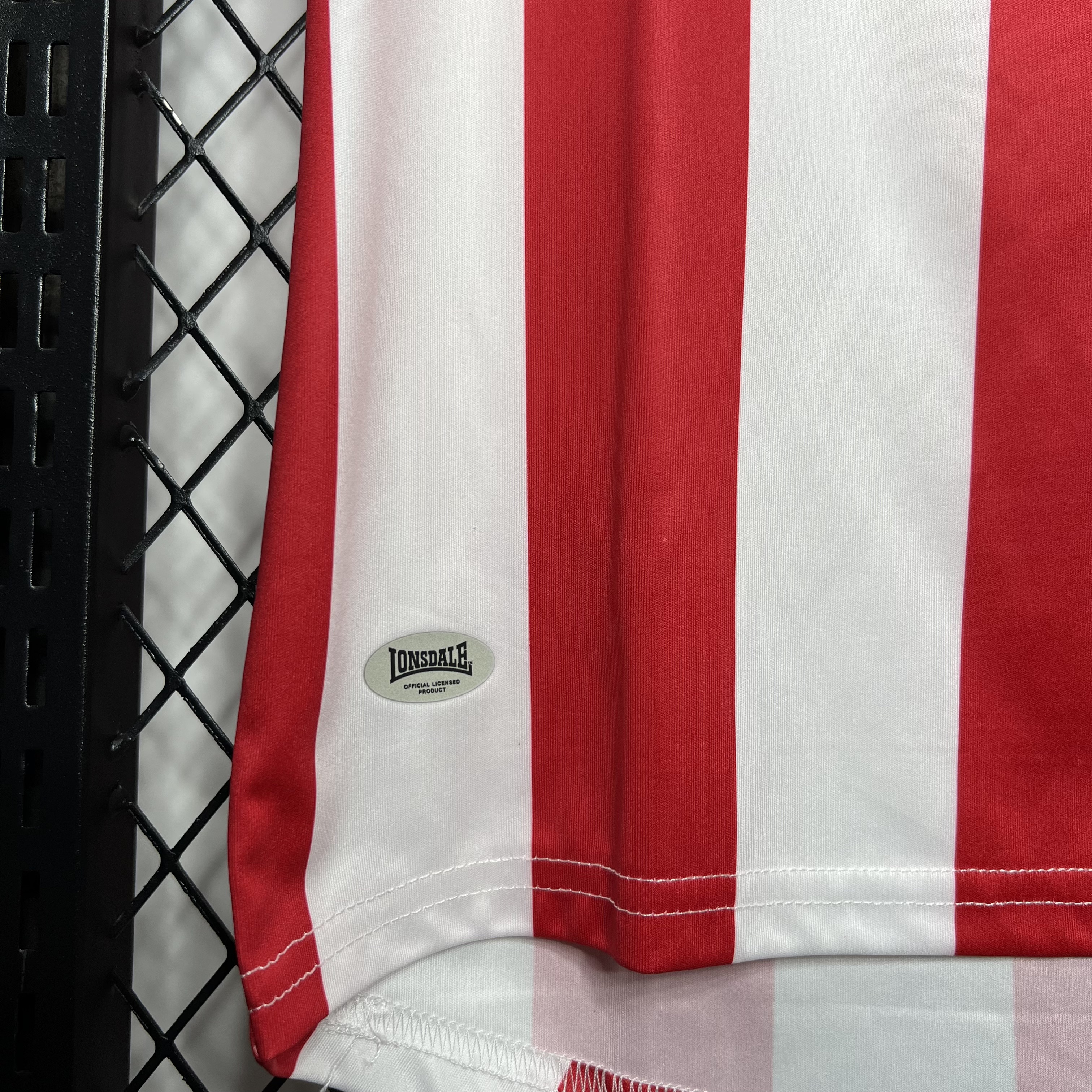 AlphaJersey-Retro Sunderland 2005-06 Home Stadium Jersey