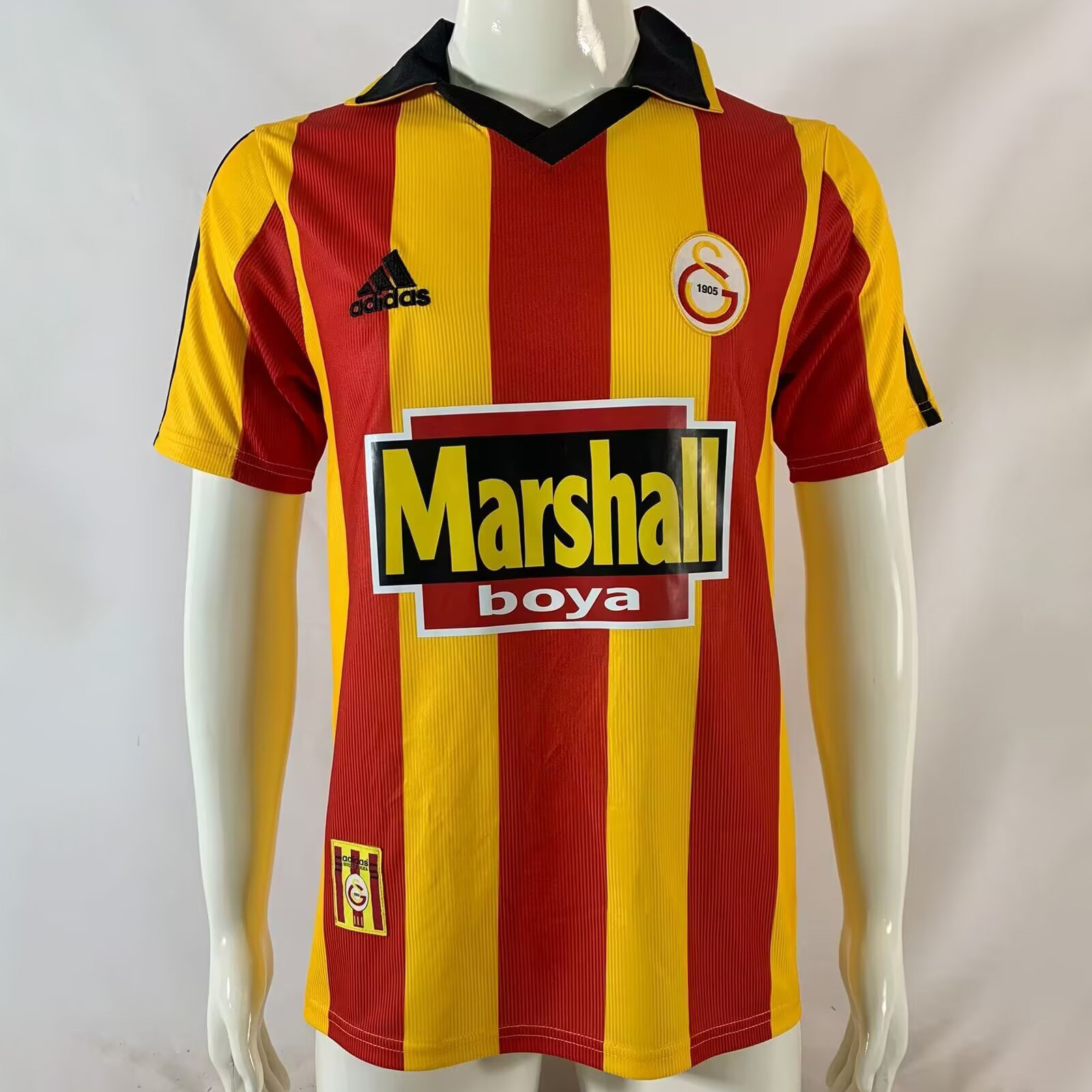 AlphaJersey-Retro Galatasaray 1999-00 Home Jersey