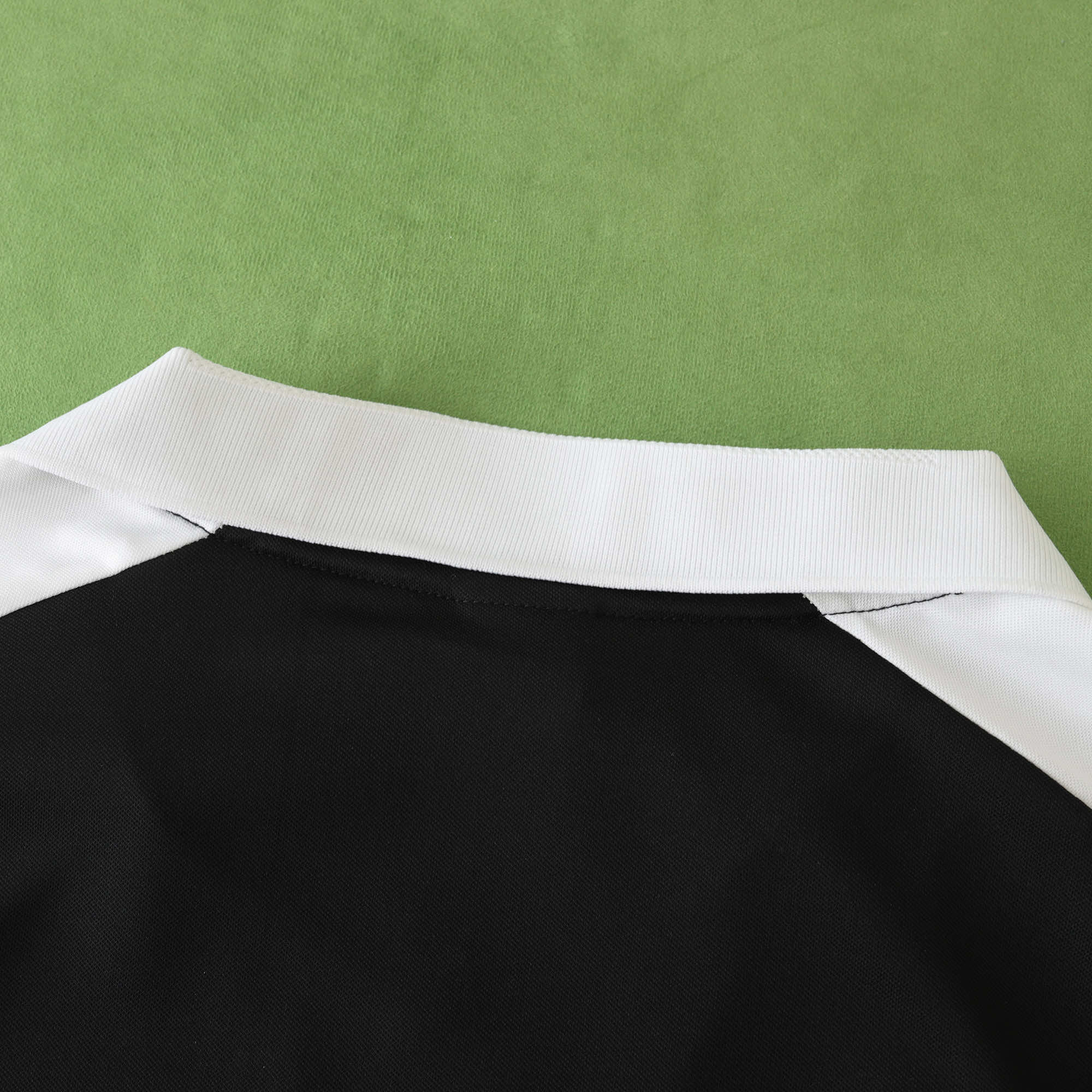 AlphaJersey-Retro Real Madrid 2001-02 Away Jersey