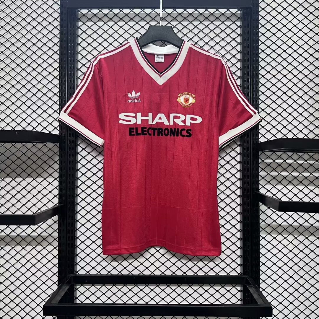 AlphaJersey-Retro Manchester United 82-83 Home Stadium Jersey