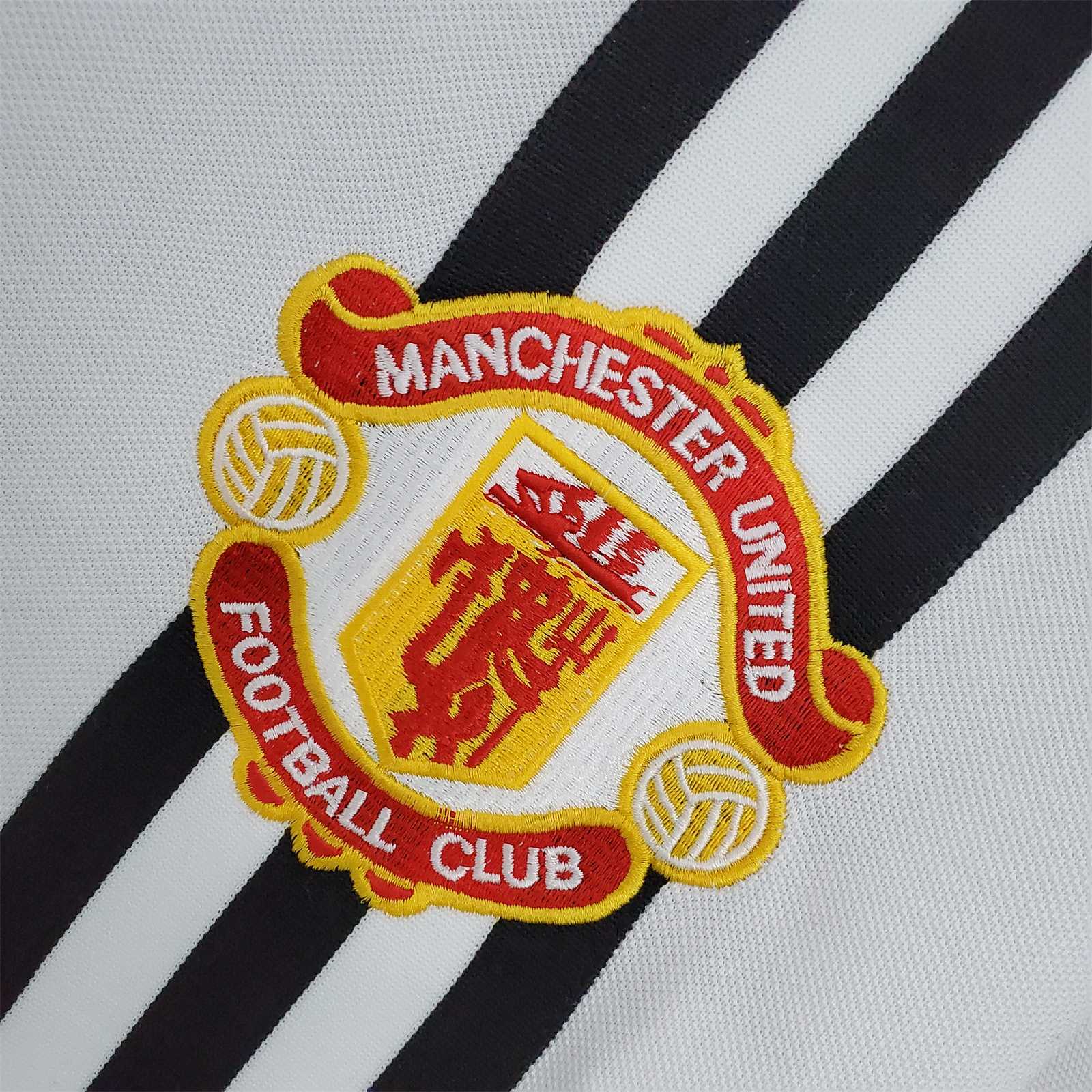 AlphaJersey-Retro Manchester United 75-80 Away Jersey