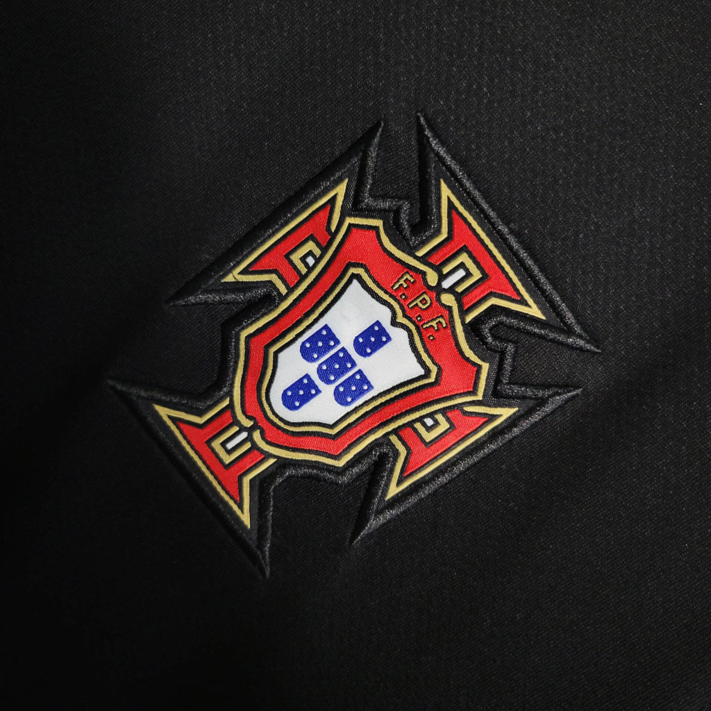 AlphaJersey-Retro Portugal 2006 Away Stadium Jersey