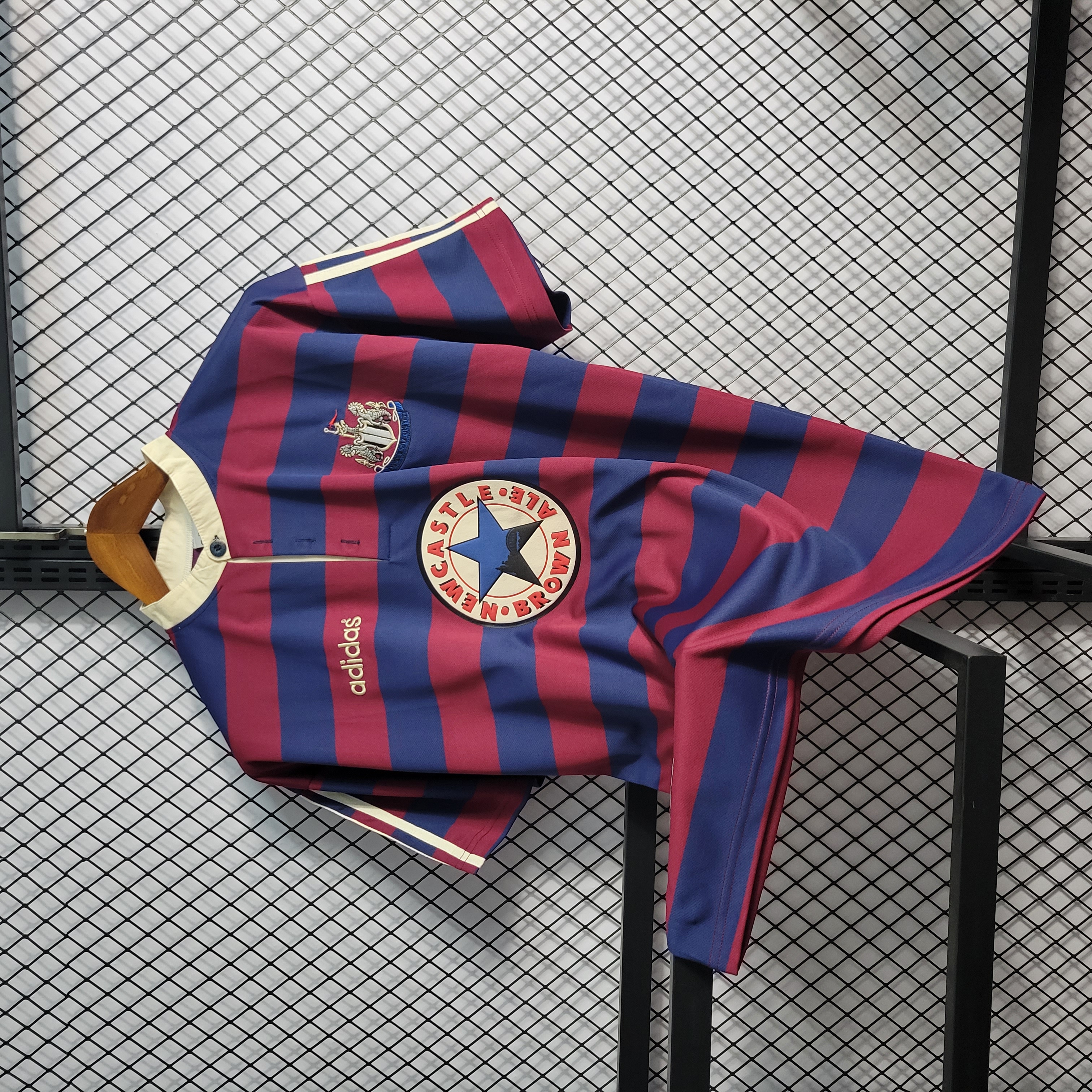 AlphaJersey-Retro Newcastle United 1995-96 Away Stadium Jersey