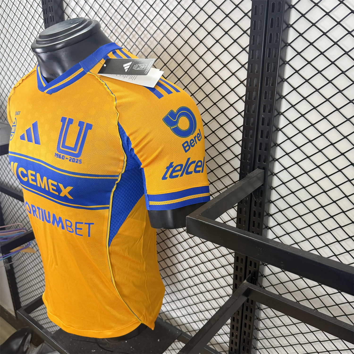 AlphaJersey-Tigres UANL 25-26 Home Jersey With All Sponsors - Player Version