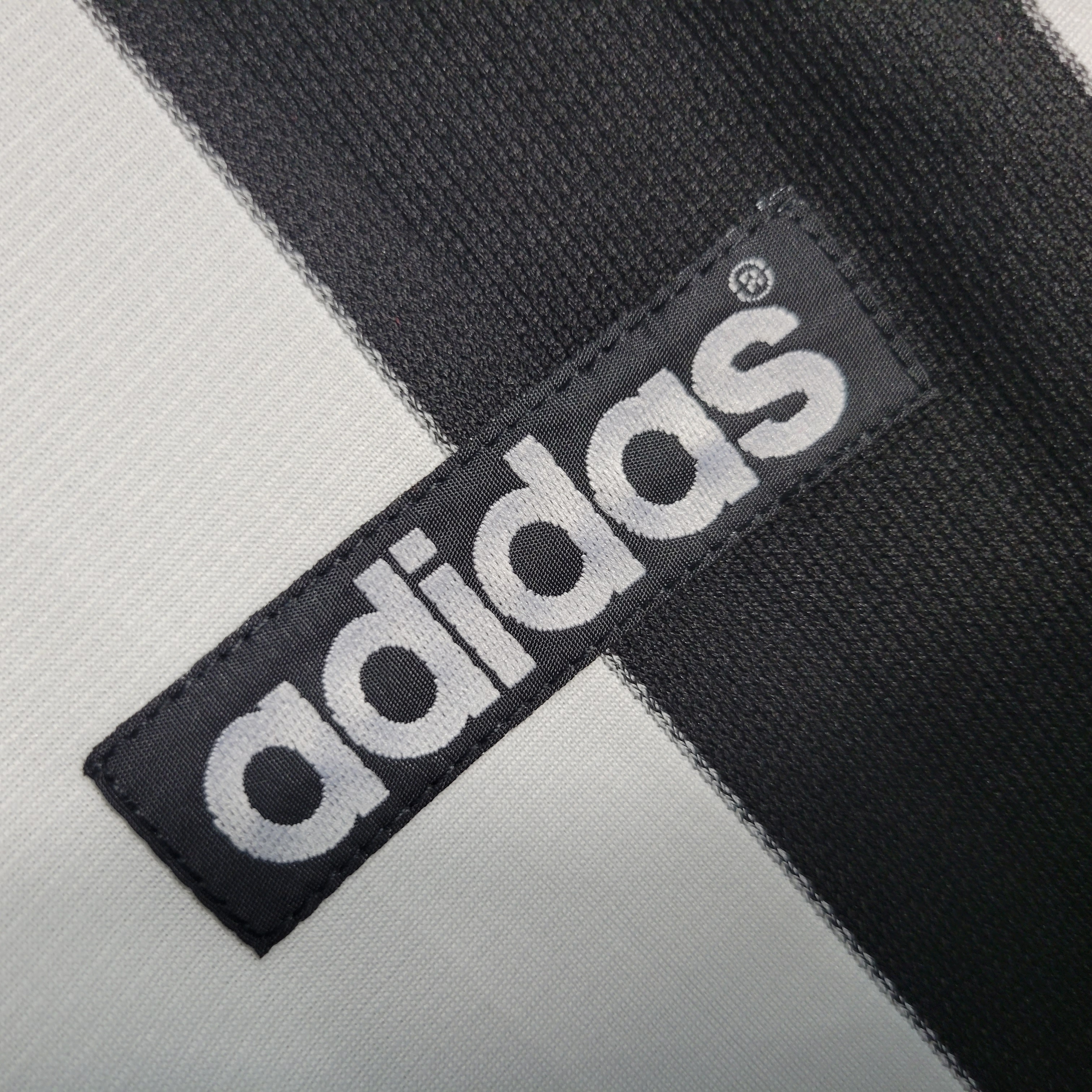 AlphaJersey-Retro Newcastle United 1995-97 Home Long Sleeve Jersey
