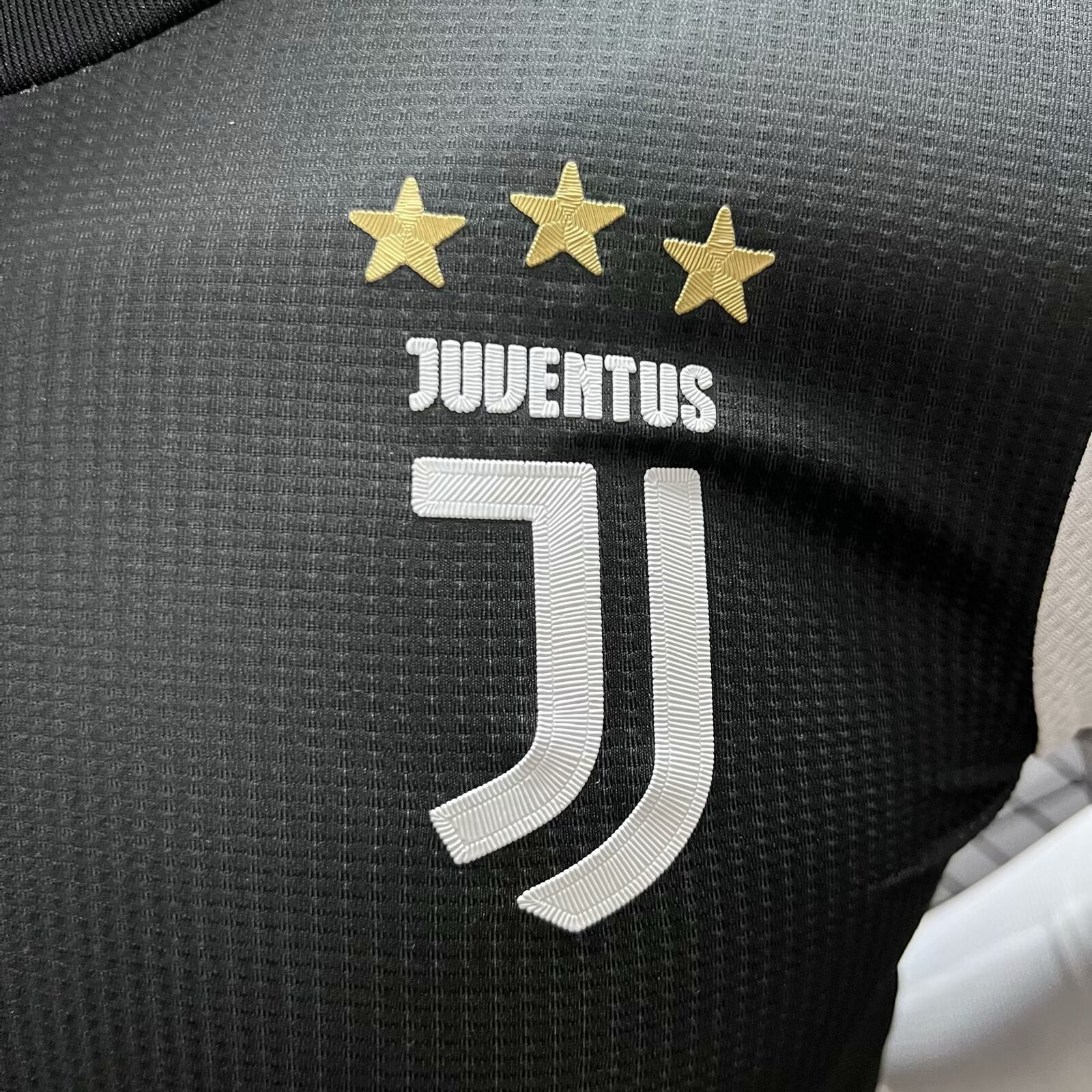 AlphaJersey-Retro Juventus 2019-20 Home Stadium Long Sleeve Jersey - Player Version