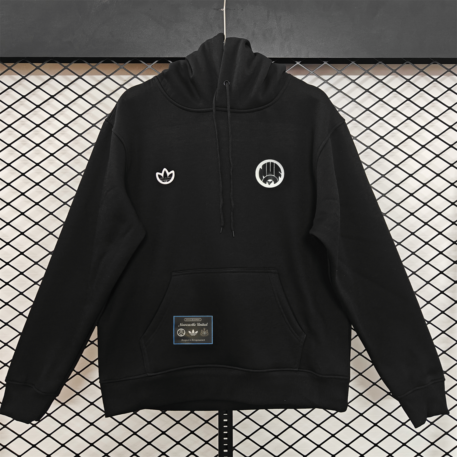 AlphaJersey-Newcastle United 25-26 Originals Terrace Icon Unisex Pullover Hoodie