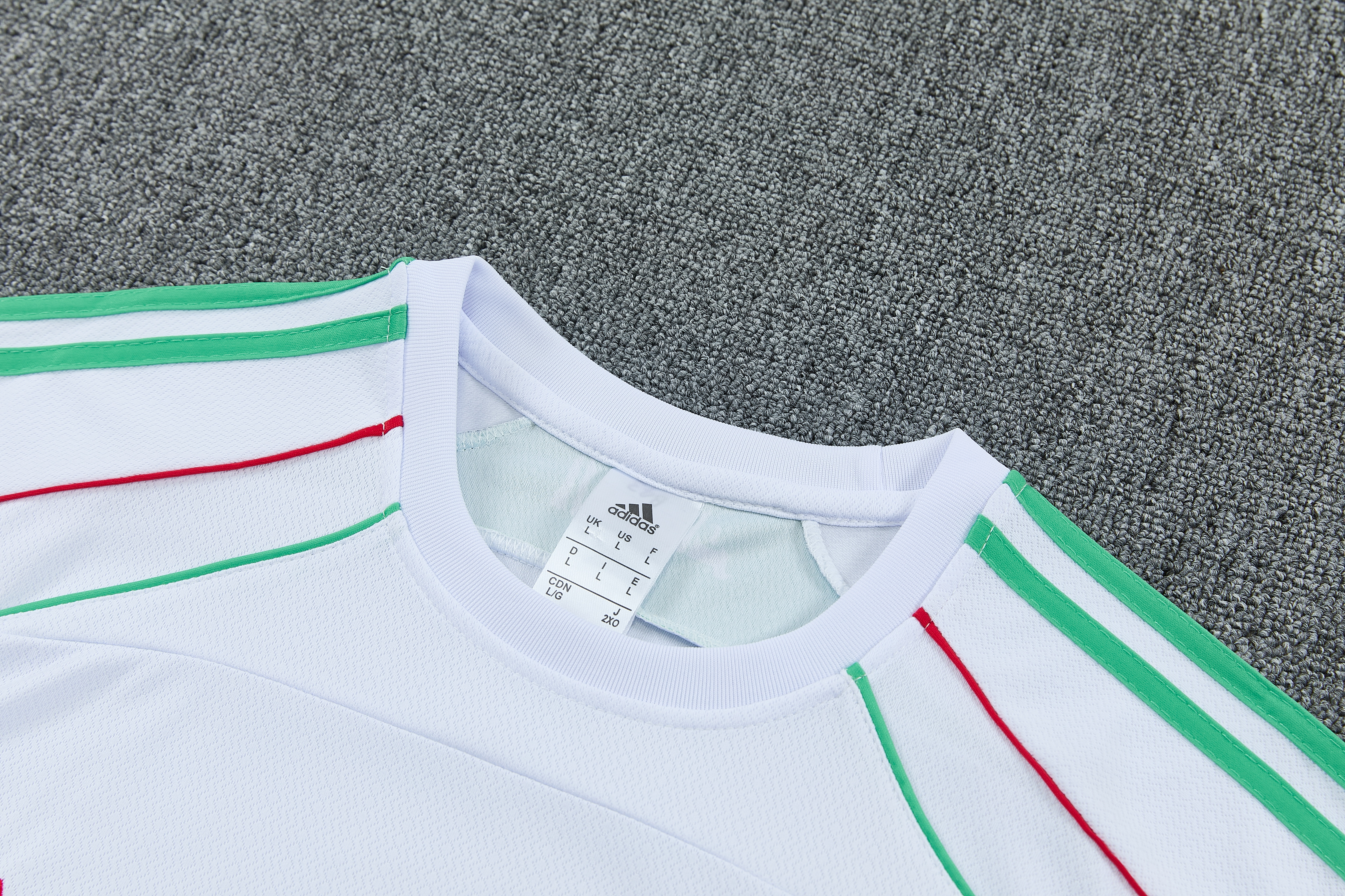 AlphaJersey-Algeria 2026 Short-Sleeve Training Set - White Top and Black Shorts