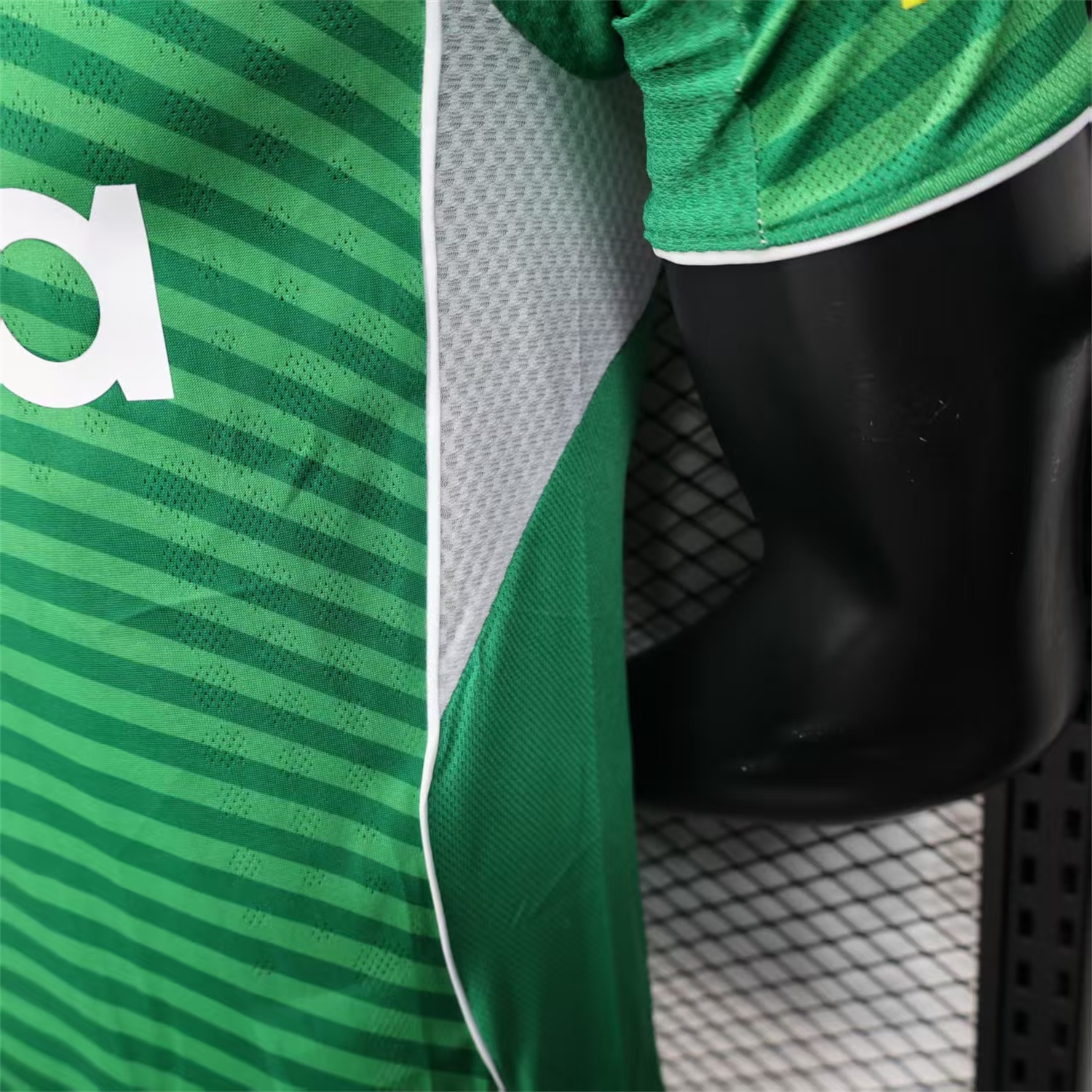 AlphaJersey-Newcastle United 25-26 Away Jersey - Player Version