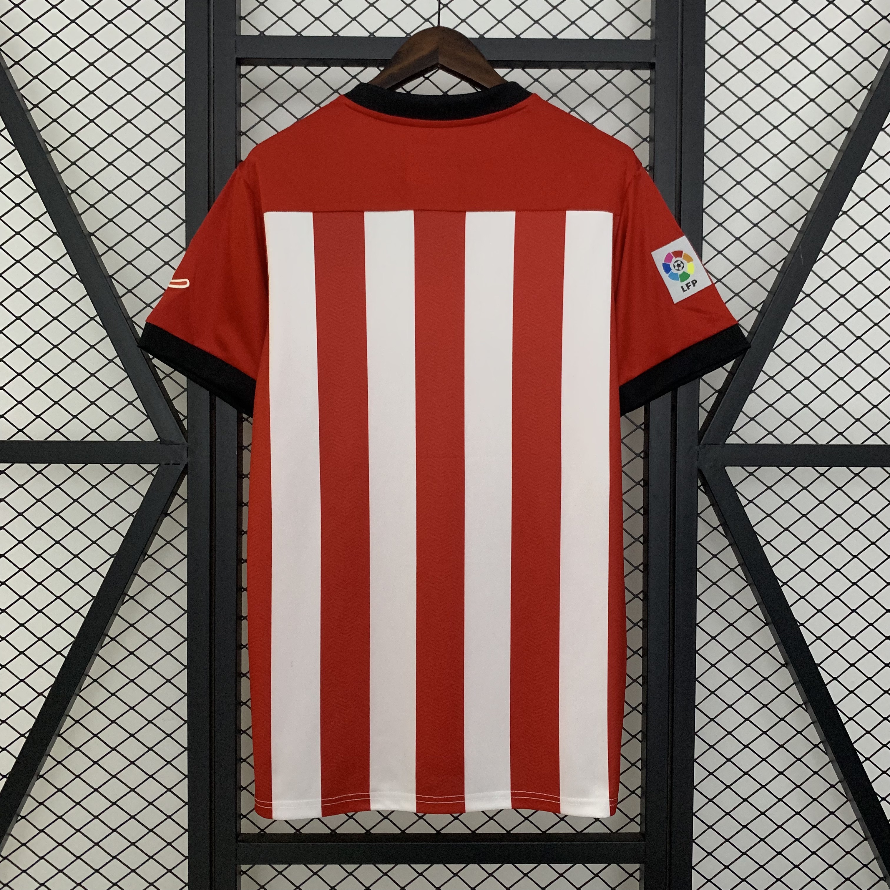 AlphaJersey-Retro Athletic Bilbao 2011-12 Home Jersey