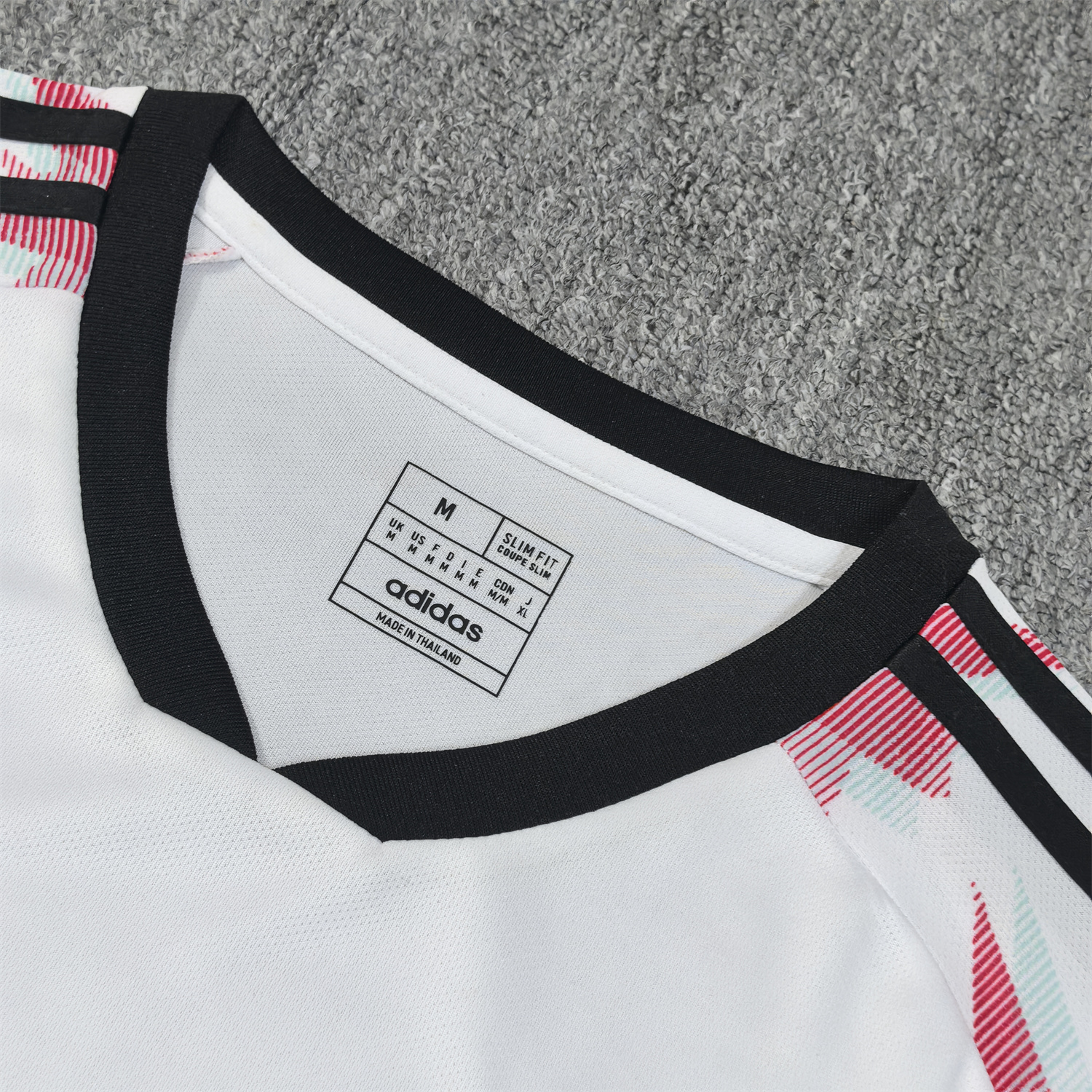 AlphaJersey-Japan 25-26 Ace Silhouette White Jersey - Fans Version