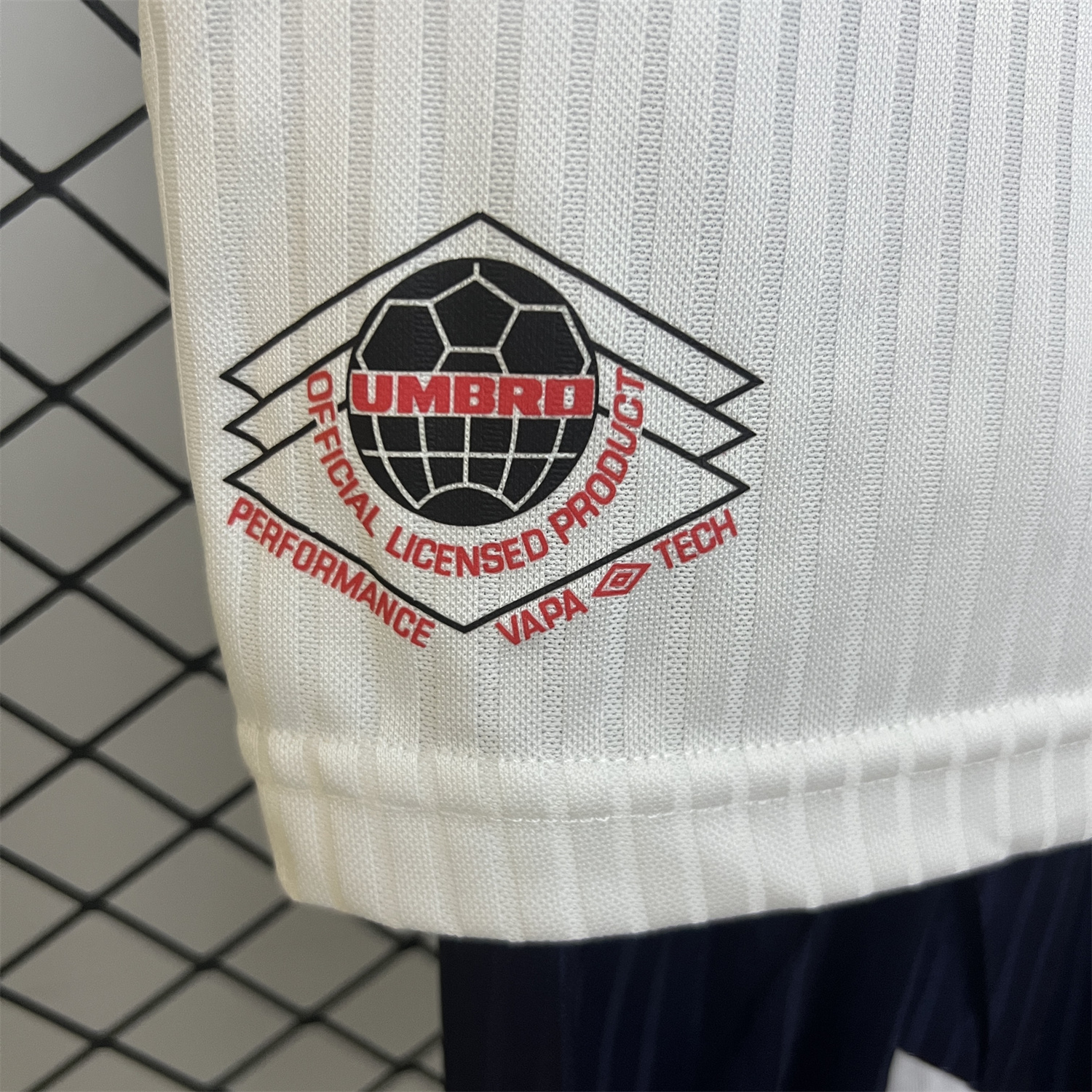 AlphaJersey-Retro England 1998 Home Kids Kit