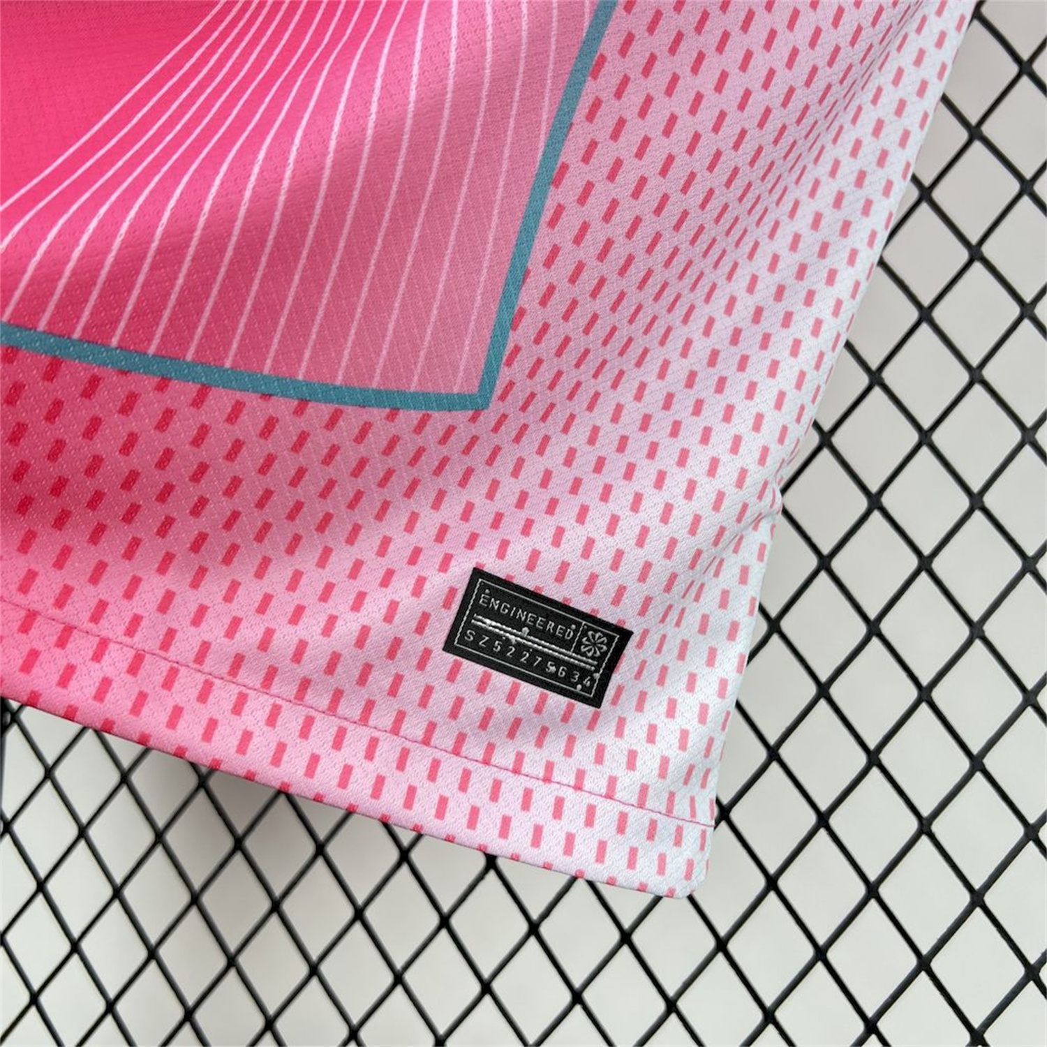 AlphaJersey-Barcelona 25-26 T90 White Lines Pink Gradient Special Jersey - Fans Version