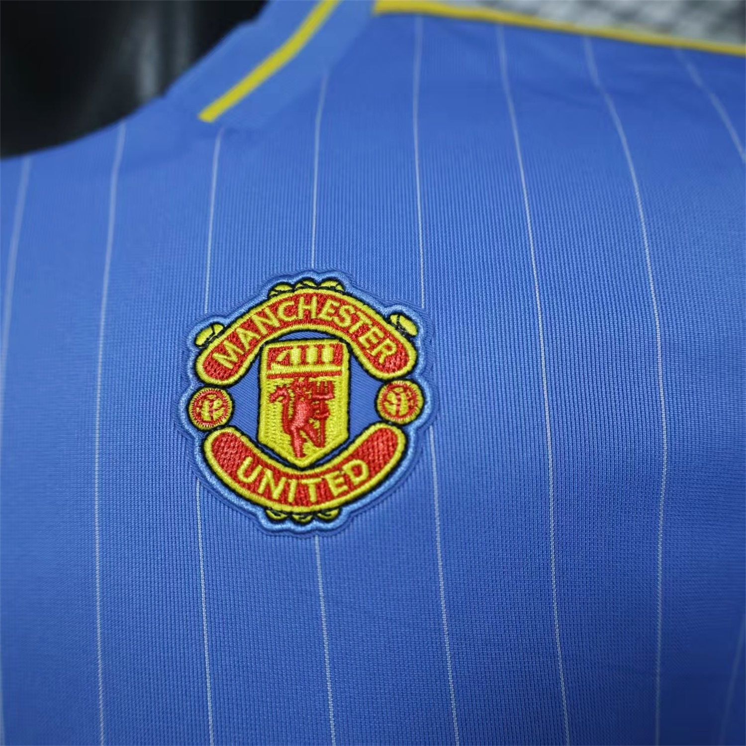 AlphaJersey-Manchester United 25-26 Icon Travel Special Edition Blue Jersey - Player Version