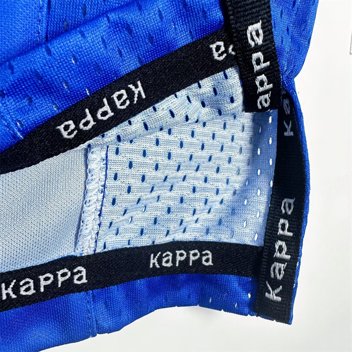 AlphaJersey-Retro Juventus 1997-99 Third Jersey