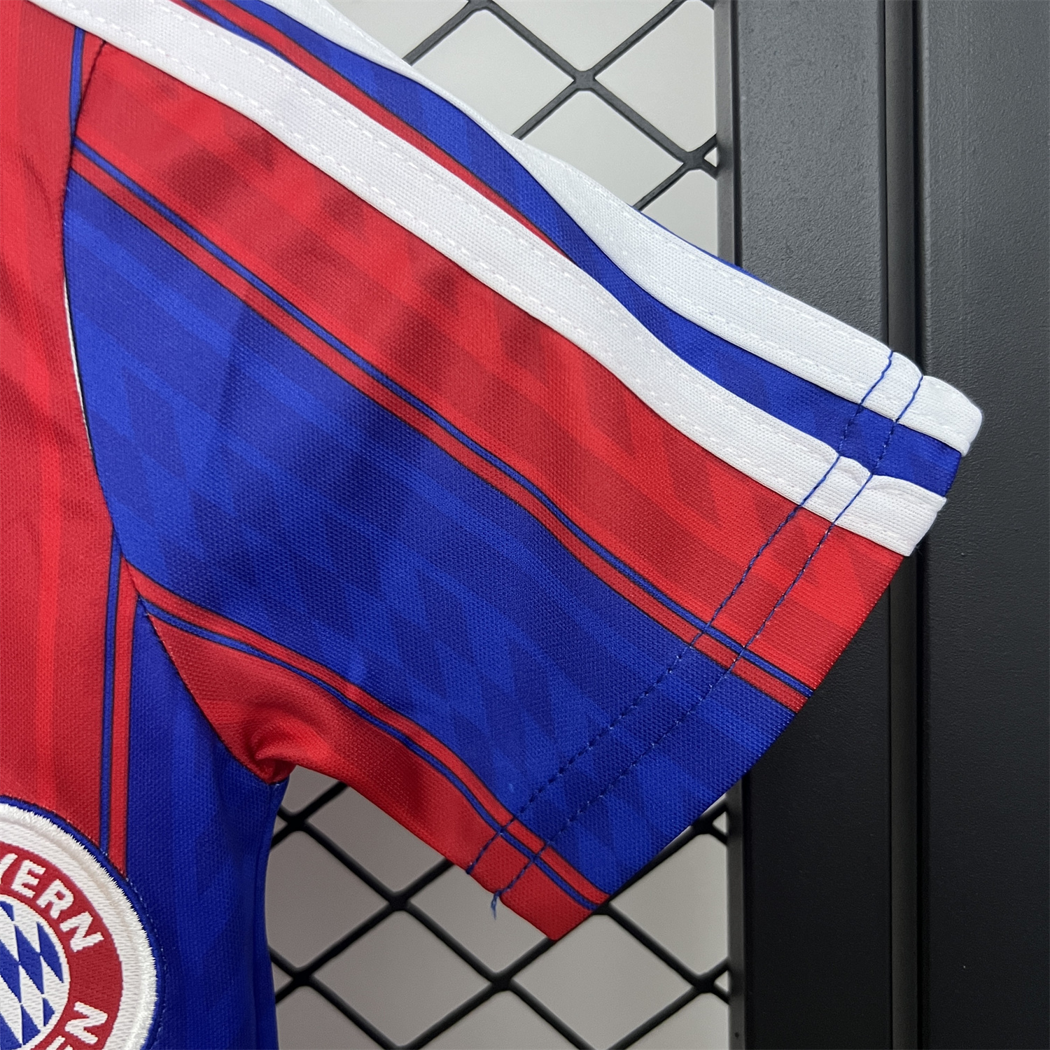 AlphaJersey-Retro Bayern Munich 1995-97 Home Kids Kit