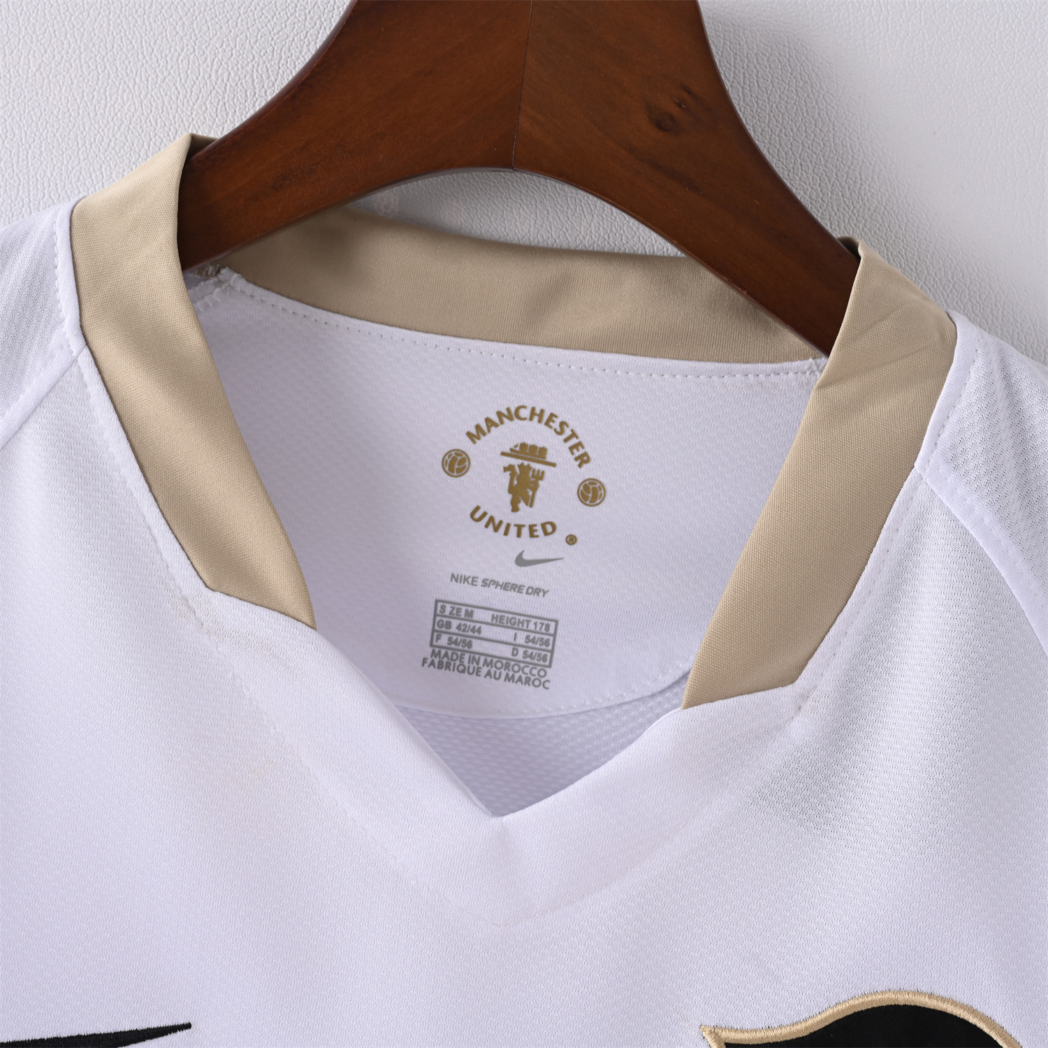 AlphaJersey-Retro Manchester United 06-07 Away Jersey