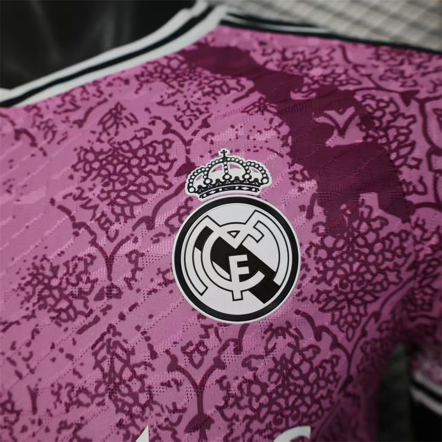 AlphaJersey-Real Madrid 25-26 Pink With Purple Texture Special Jersey - Player Version