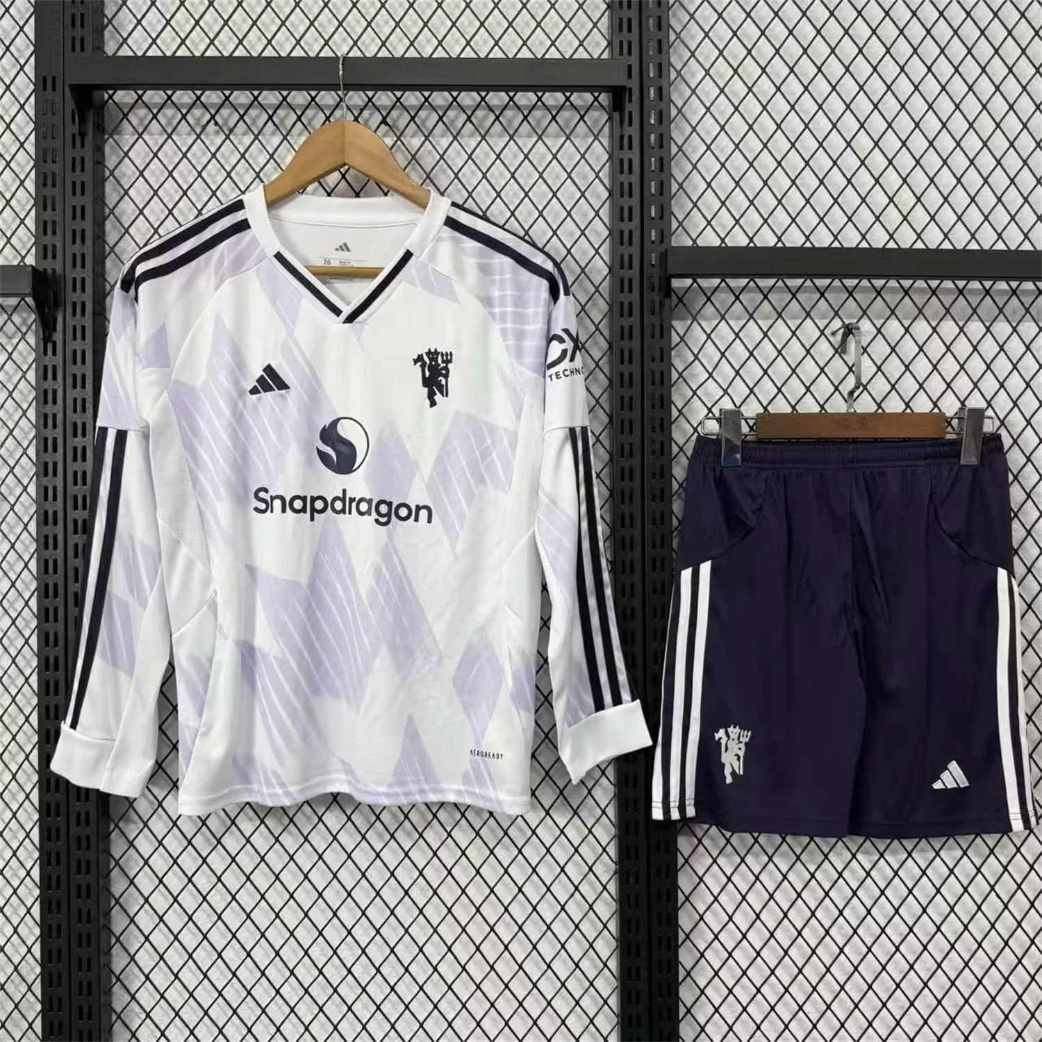 AlphaJersey-Manchester United 25-26 Away Long Sleeves Kids Kit