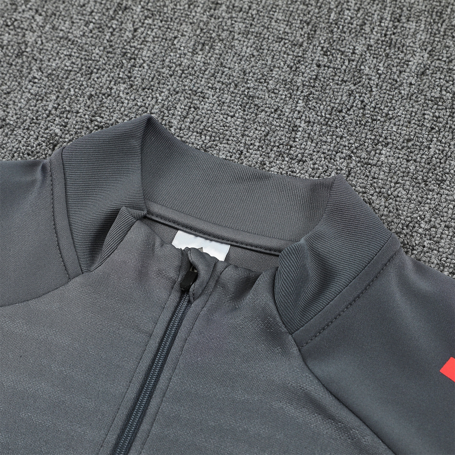 AlphaJersey-Bayern Munich 25-26 Long Sleeves Training Set - Dark Grey And Red Top & Pants