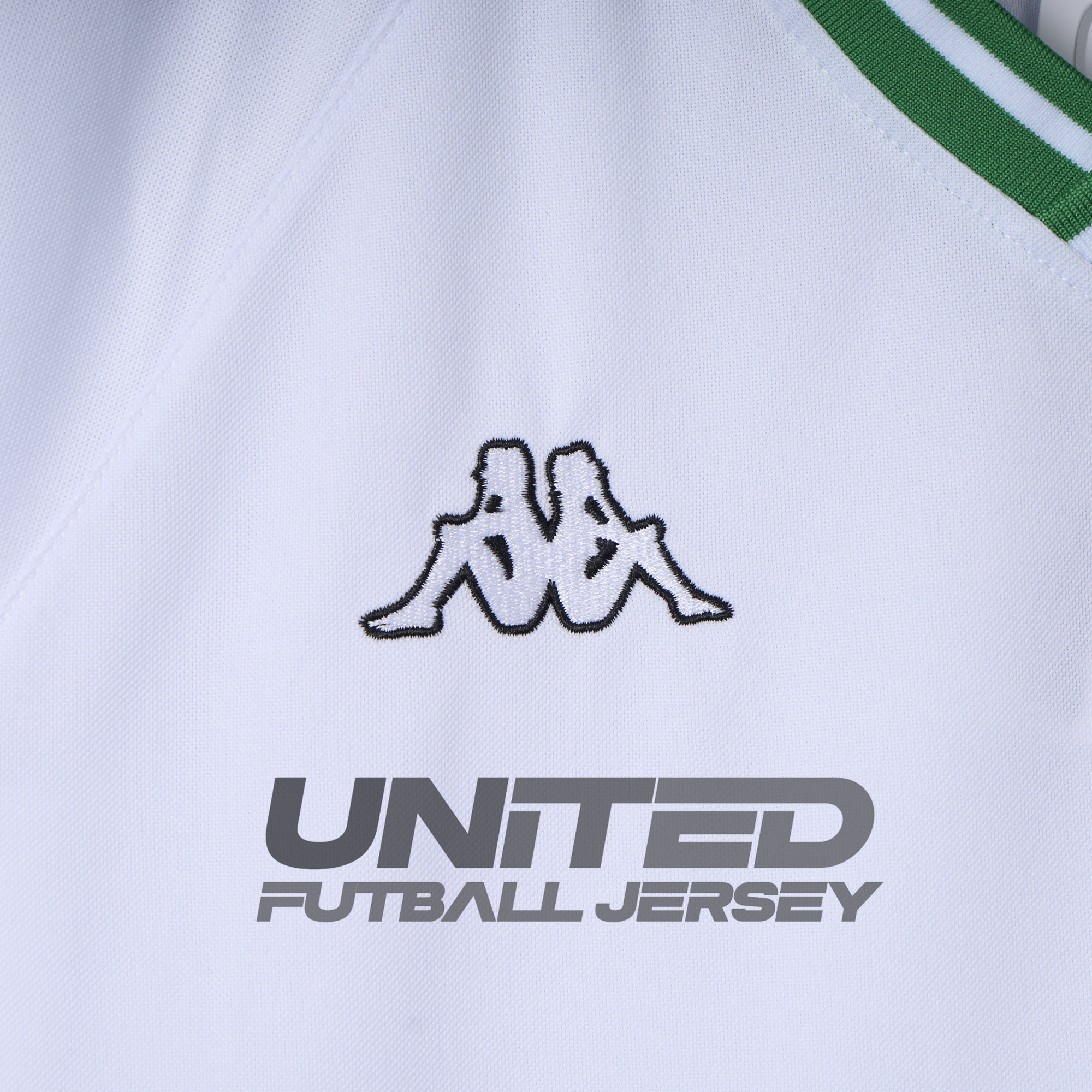 AlphaJersey-Retro Werder Bremen 2001-02 Away Jersey