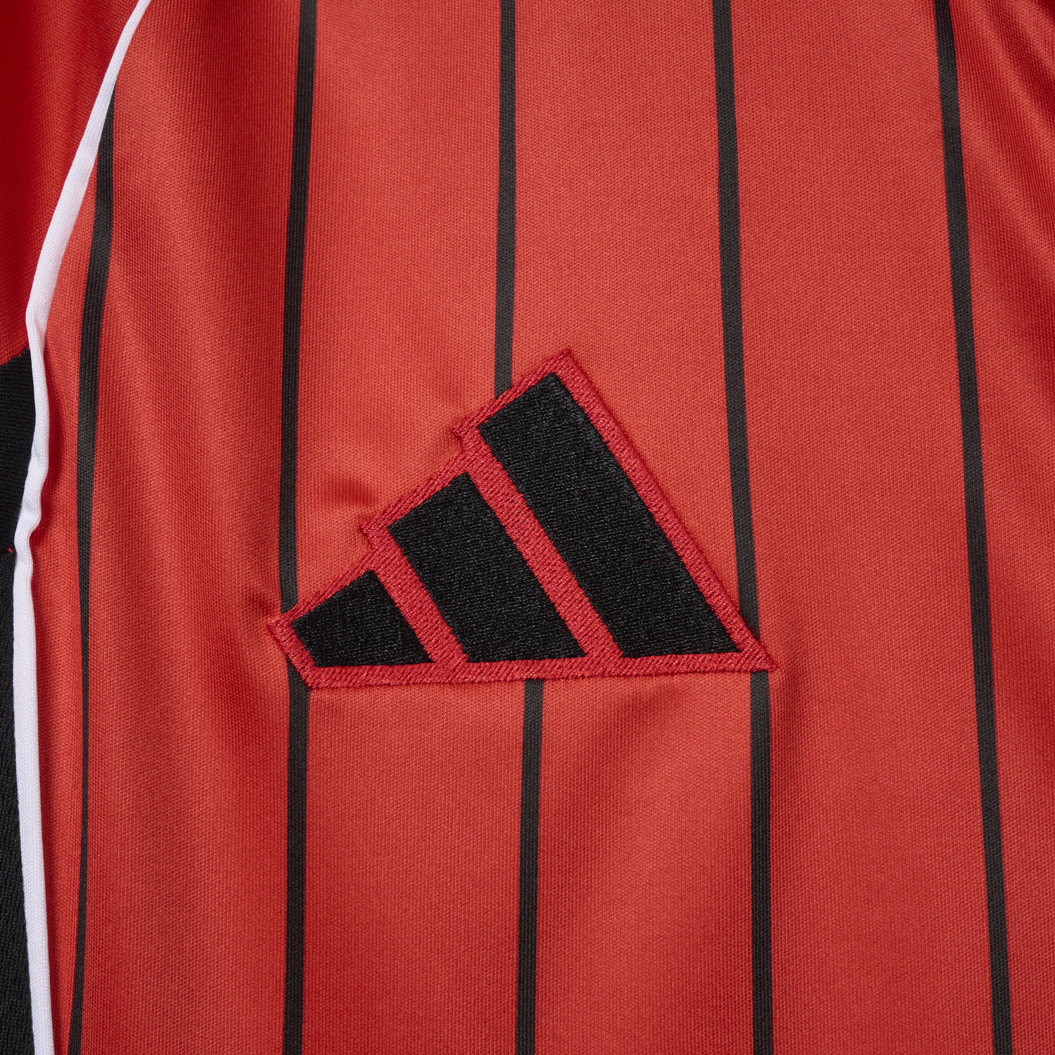AlphaJersey-Manchester United 25-26 Red Baseball Jersey with Black Stripes