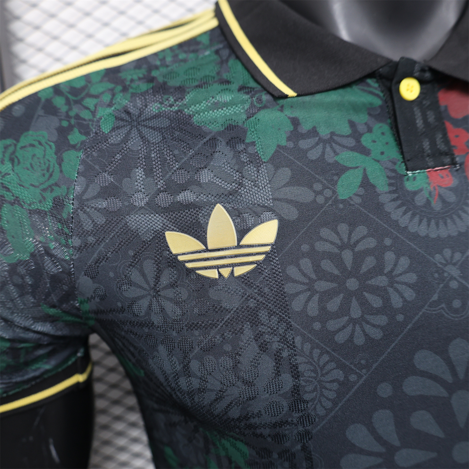 AlphaJersey-Mexico 25-26 Black Polo Jersey with Red and Green Floral Pattern - Player Version