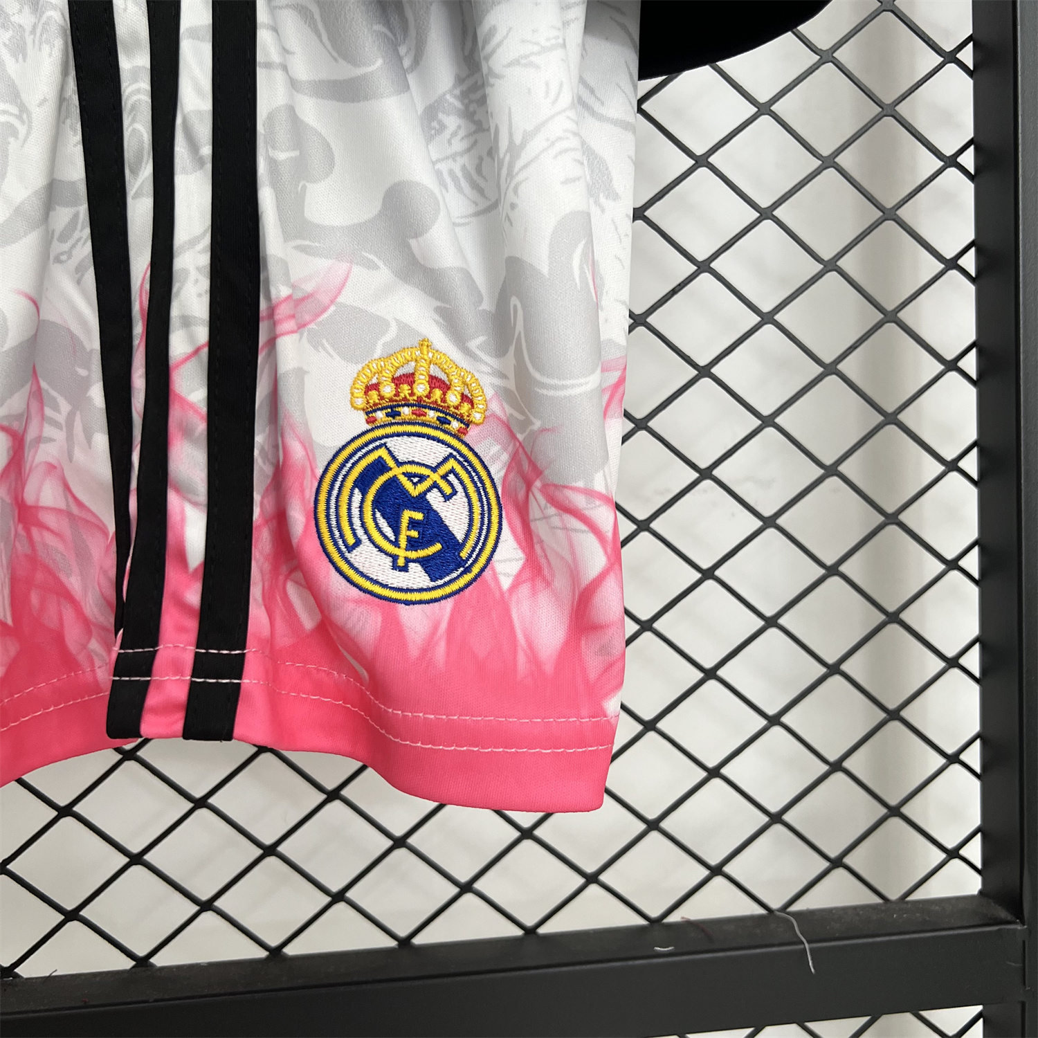 AlphaJersey-Real Madrid 25-26 Dragon Pink And Black Special Kids Kit