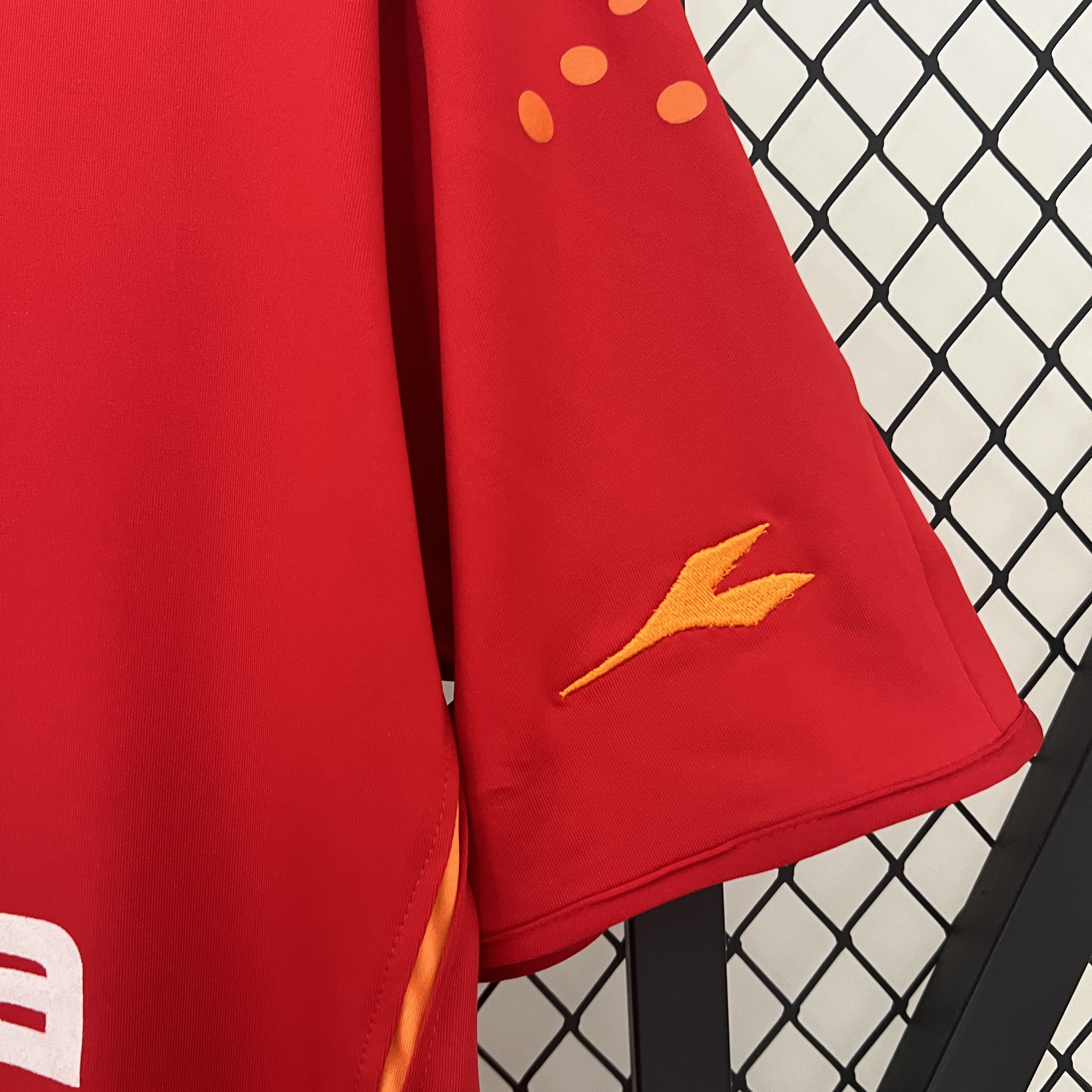 AlphaJersey-Retro Roma 2004-05 Home Jersey