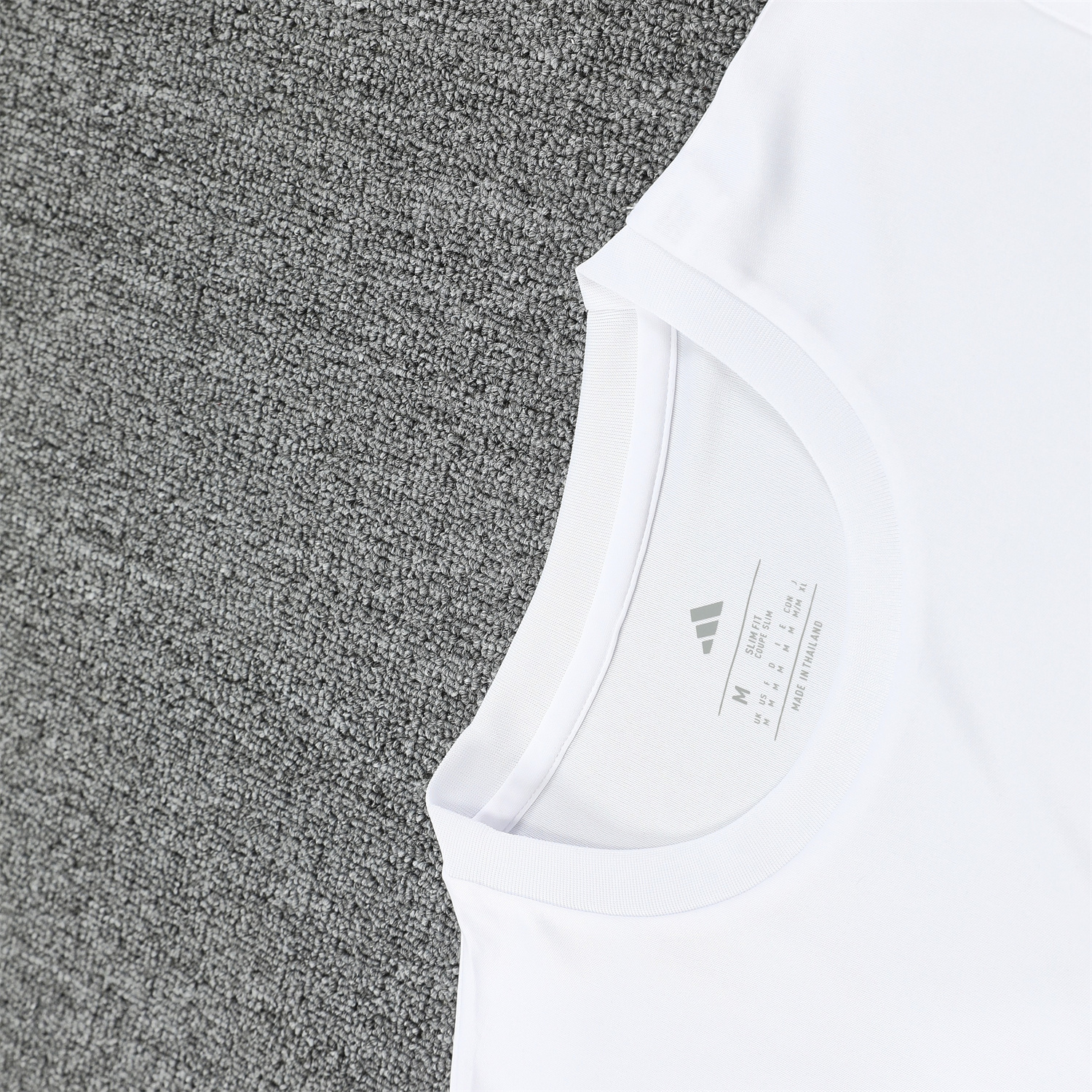 AlphaJersey-Real Madrid 25-26 Vest Training Set - Grey And White Vest & Black Shorts
