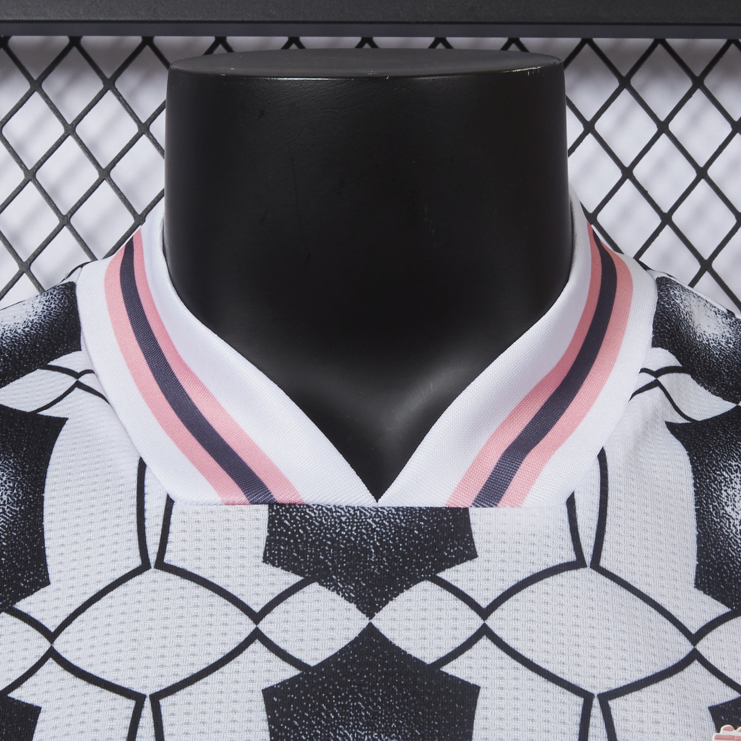 AlphaJersey-Juventus 25-26 Retro-Style Hexagonal Pattern Jersey - Player Edition