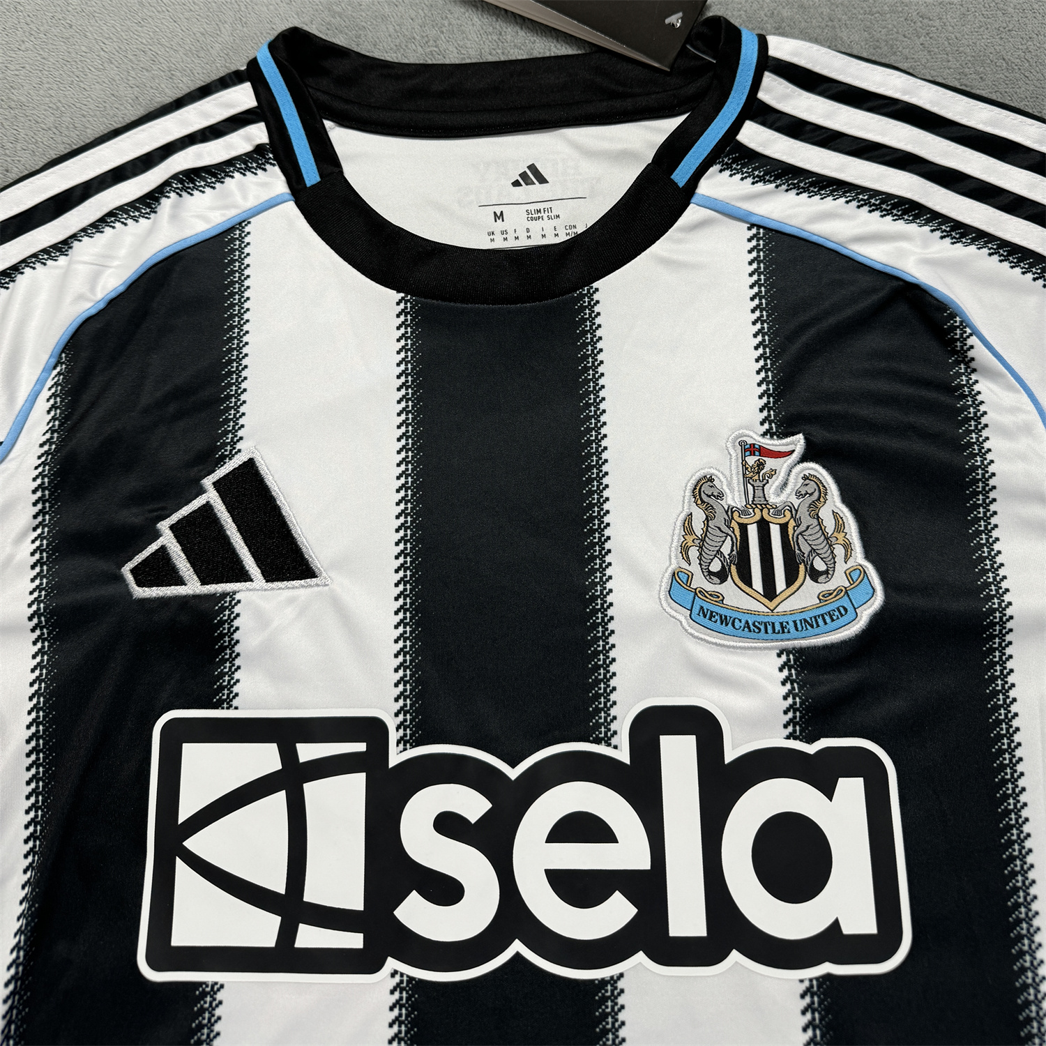 AlphaJersey-Newcastle United 25-26 Home Jersey - Fans Version