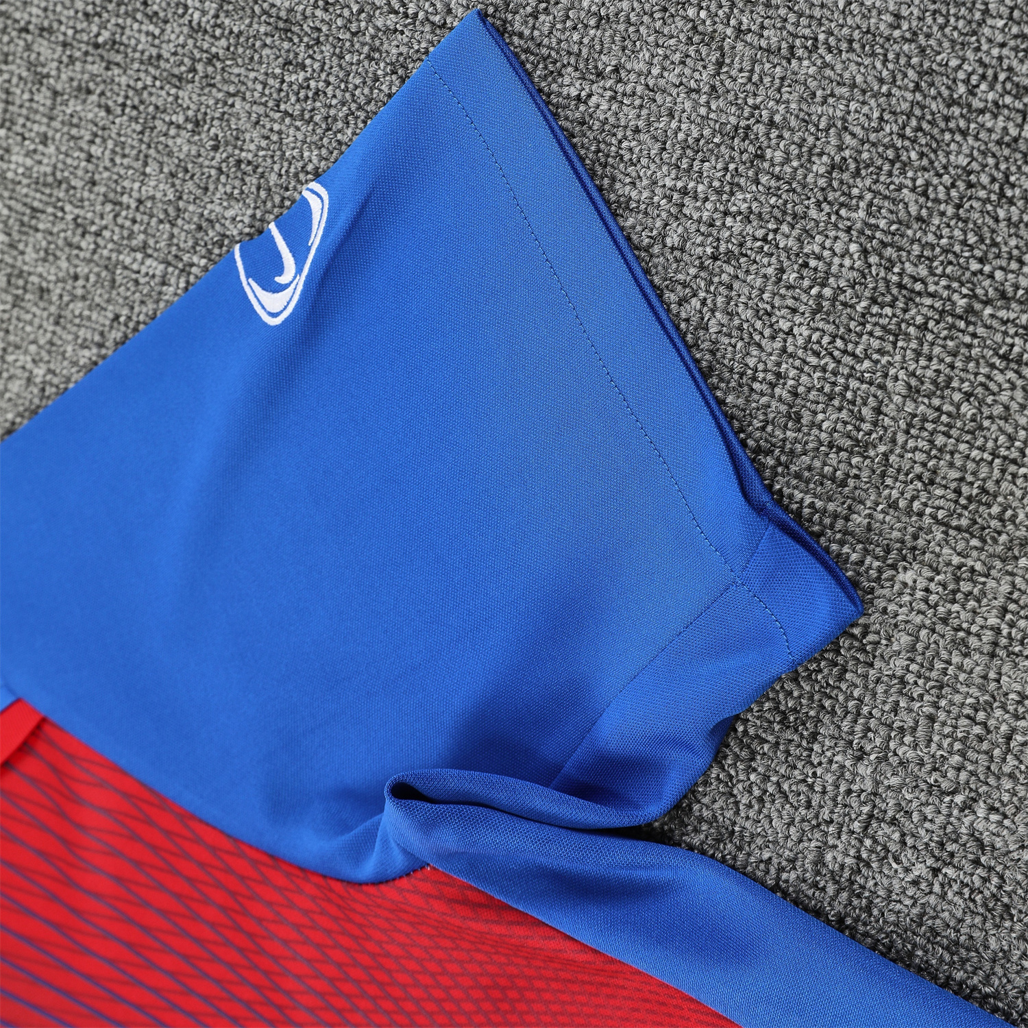 AlphaJersey-Paris Saint-Germain PSG 25-26 Short-Sleeve Training Set - Red And Blue Lines Top & Blue Shorts