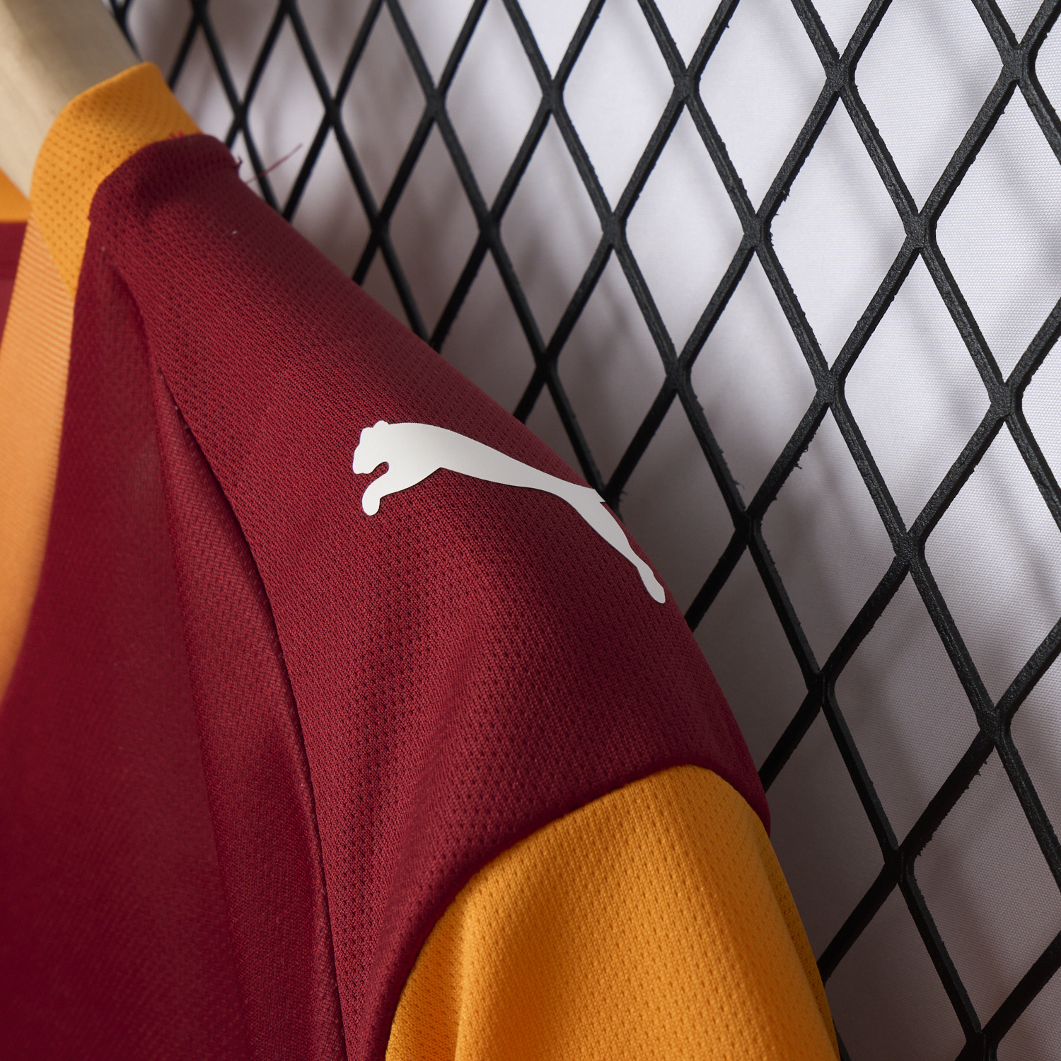 AlphaJersey-Galatasaray 25-26 Home Unsponsored Jersey with Five Stars - Fans Version