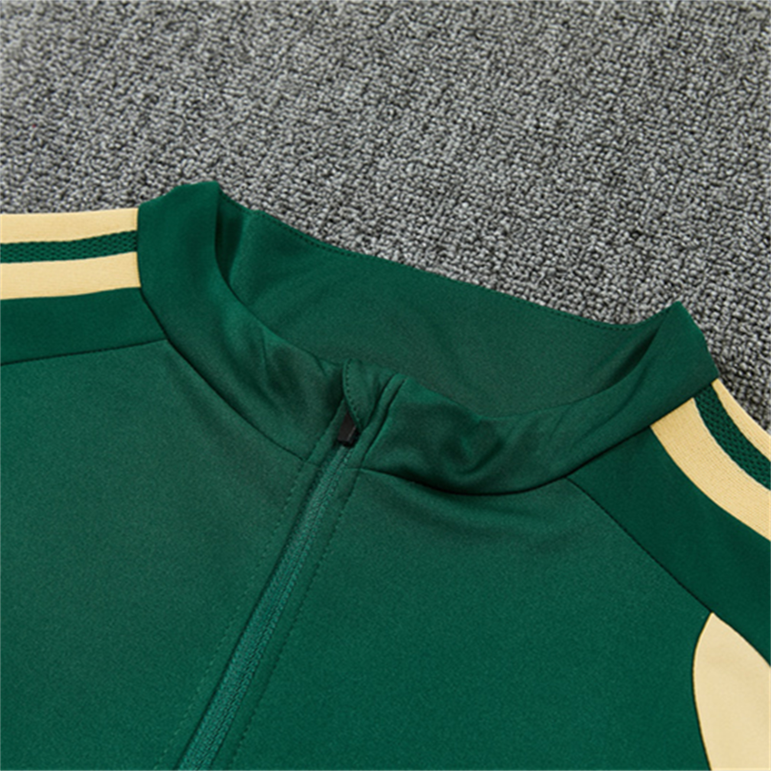 AlphaJersey-Real Madrid 26-27 Long Sleeves Training Set - Green Top And Green Pants
