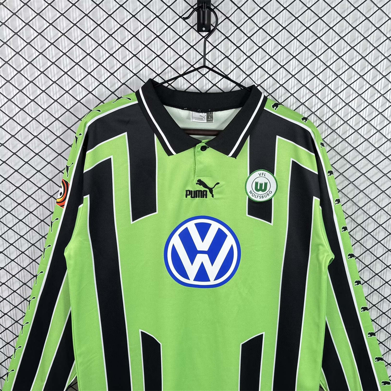 AlphaJersey-Retro Wolfsburg 1999-00 Away Long Sleeves Jersey