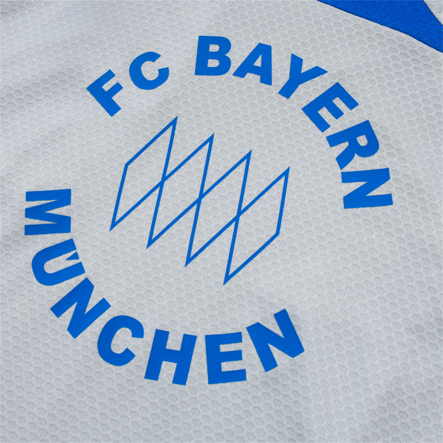 AlphaJersey-Bayern Munich 25-26 Short-Sleeve Training Set - Grey Throwback Top & Shorts