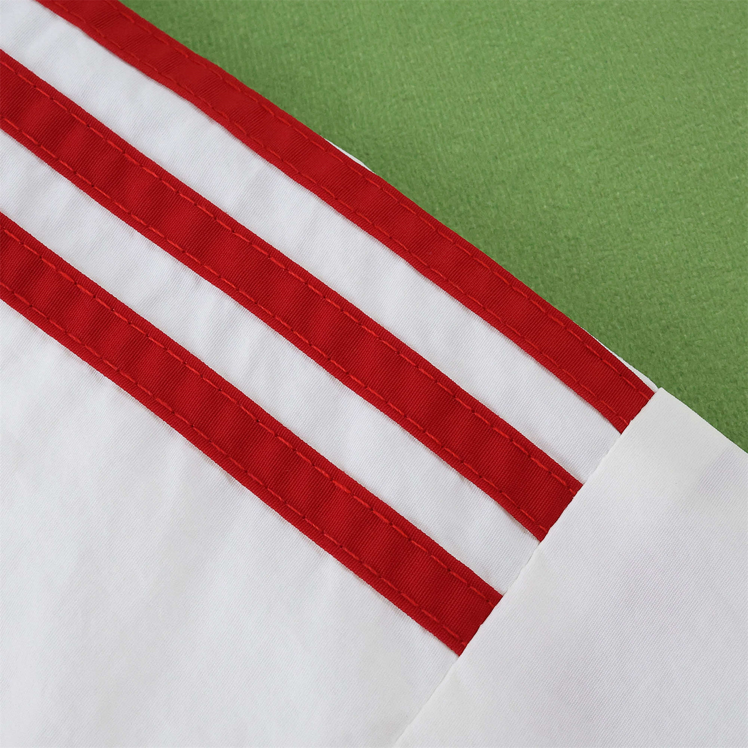 AlphaJersey-River Plate 25-26 Throwback Windbreaker Jacket - White