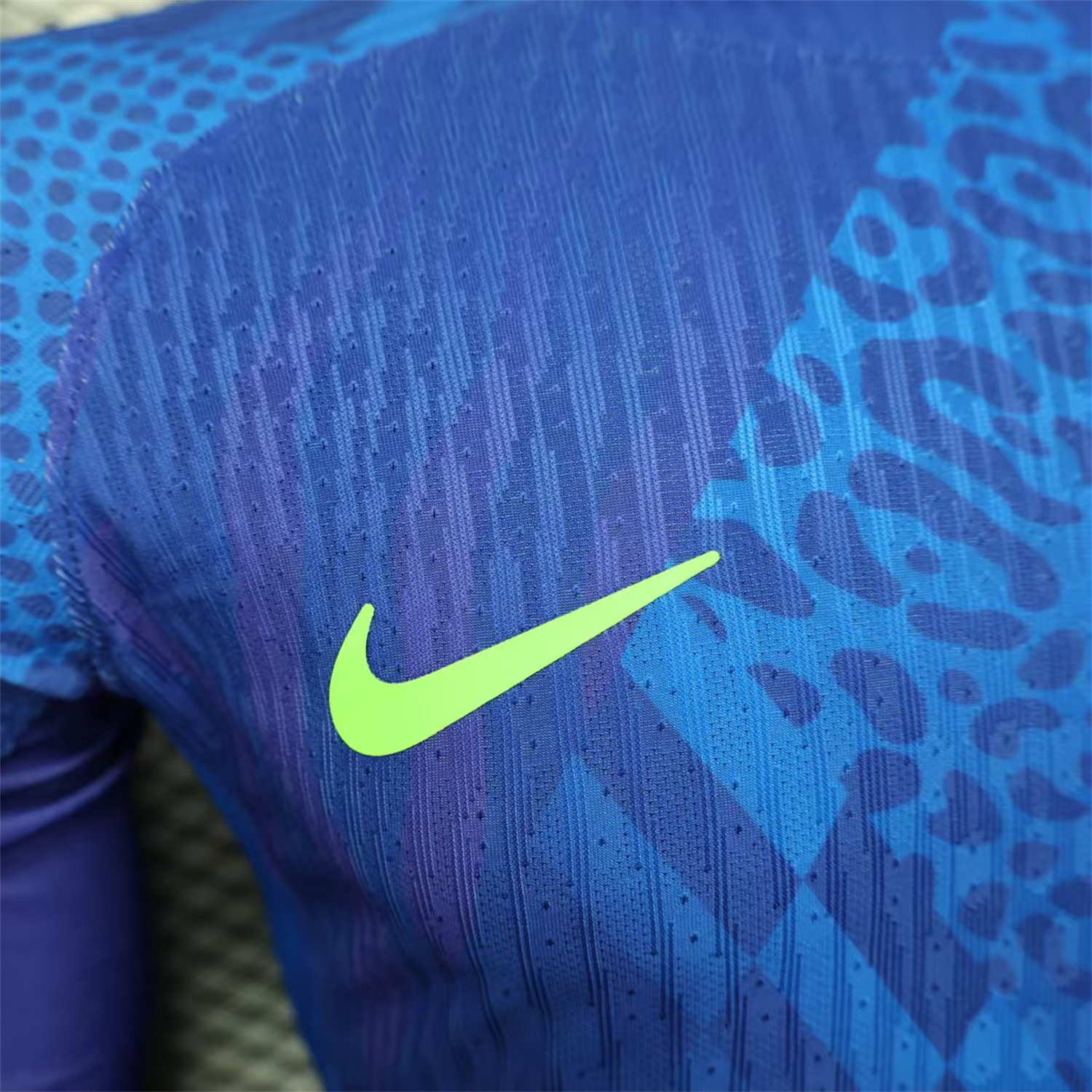AlphaJersey-Brazil 2025 Women's Team Away Long Sleeves Jersey - Men's Player Version