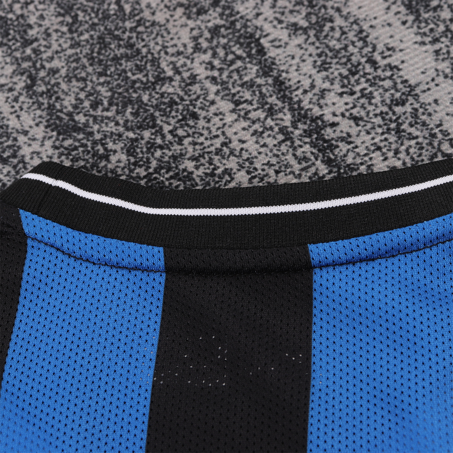 AlphaJersey-Retro Inter Milan 2010-11 Home Kids Kit
