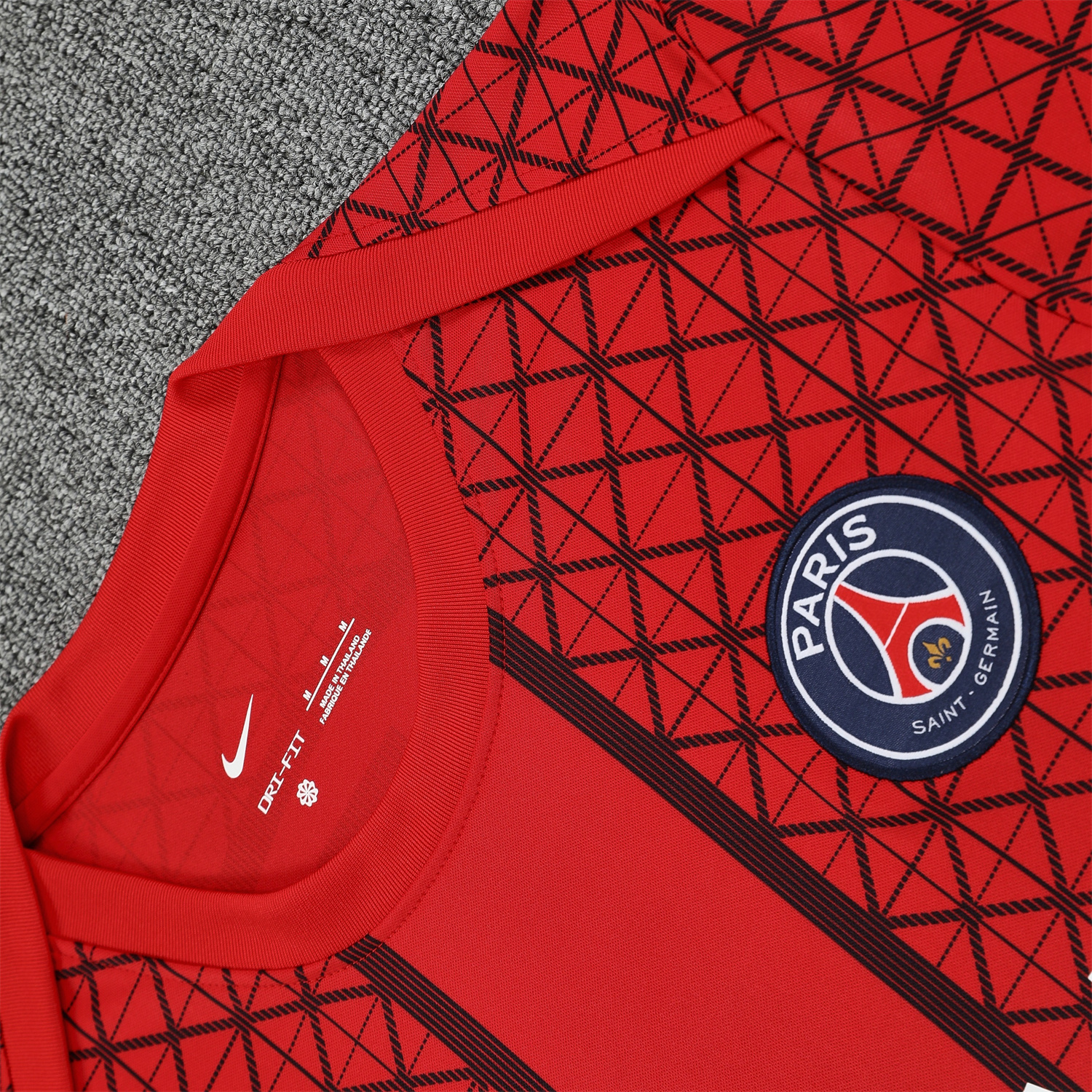 AlphaJersey-Paris Saint-Germain PSG 25-26 Short-Sleeve Training Set - Red Top & Deep Blue Shorts