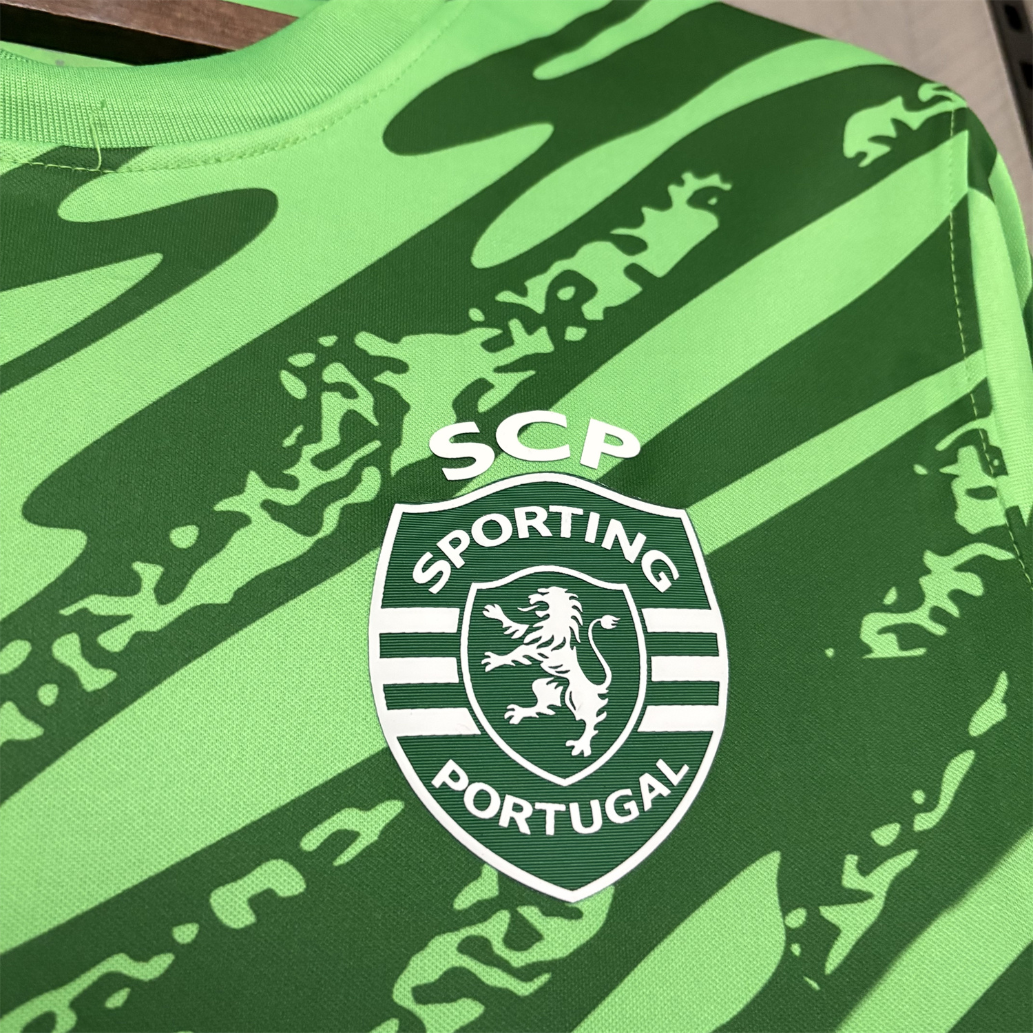 AlphaJersey-Sporting CP 25-26 Green Goalkeeper Jersey - Fans Version