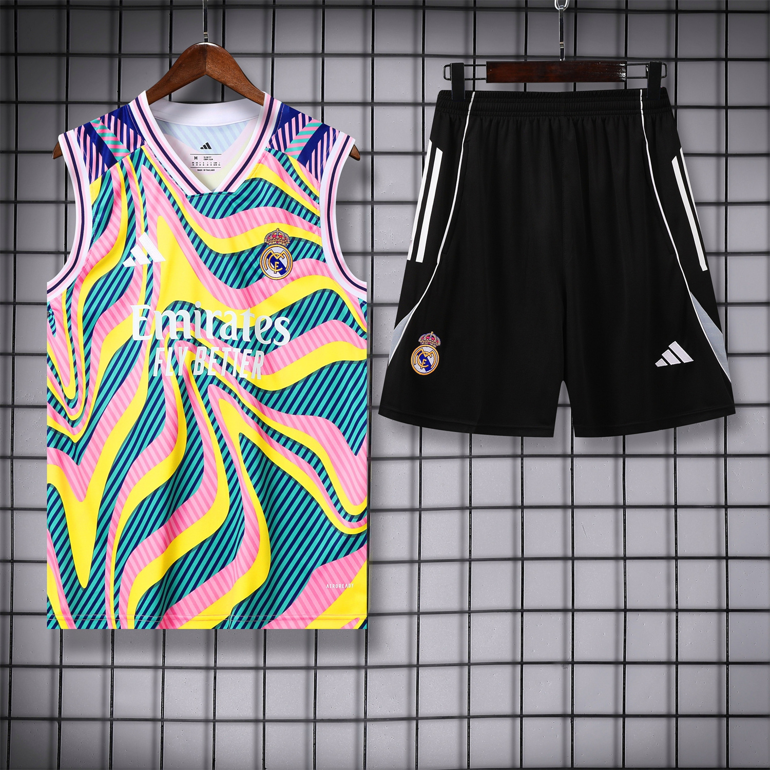 AlphaJersey-Real Madrid 25-26 Vest Training Set - Colorful Vest & Black Shorts