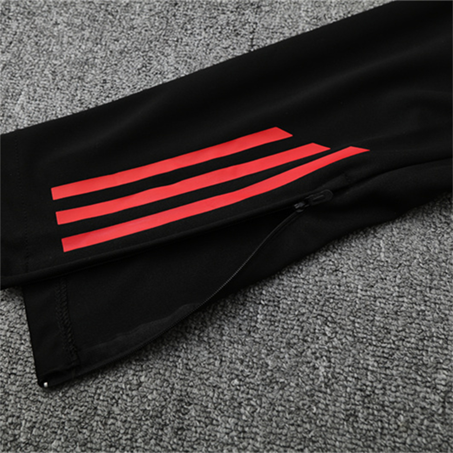 AlphaJersey-Liver.pool 25-26 Kids Long Sleeve Training Set - White Top & Black Pants