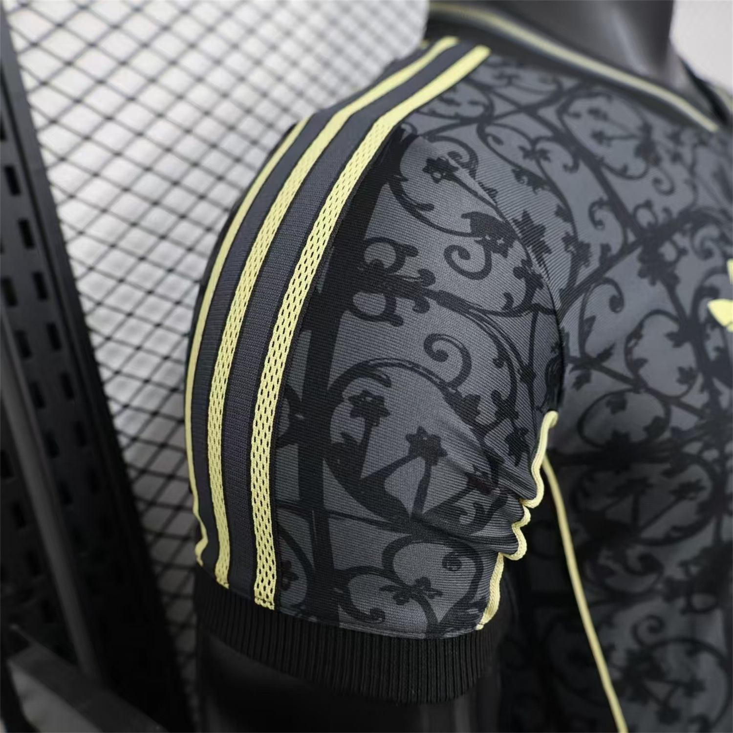 AlphaJersey-Liver.pool 25-26 Black Floral Pattern Special Jersey - Player Version